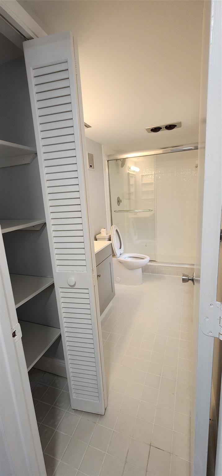 3503 Oaks Way 513 Property Photo 13
