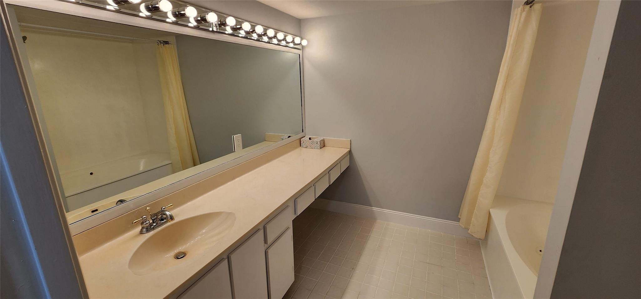 3503 Oaks Way 513 Property Photo 28