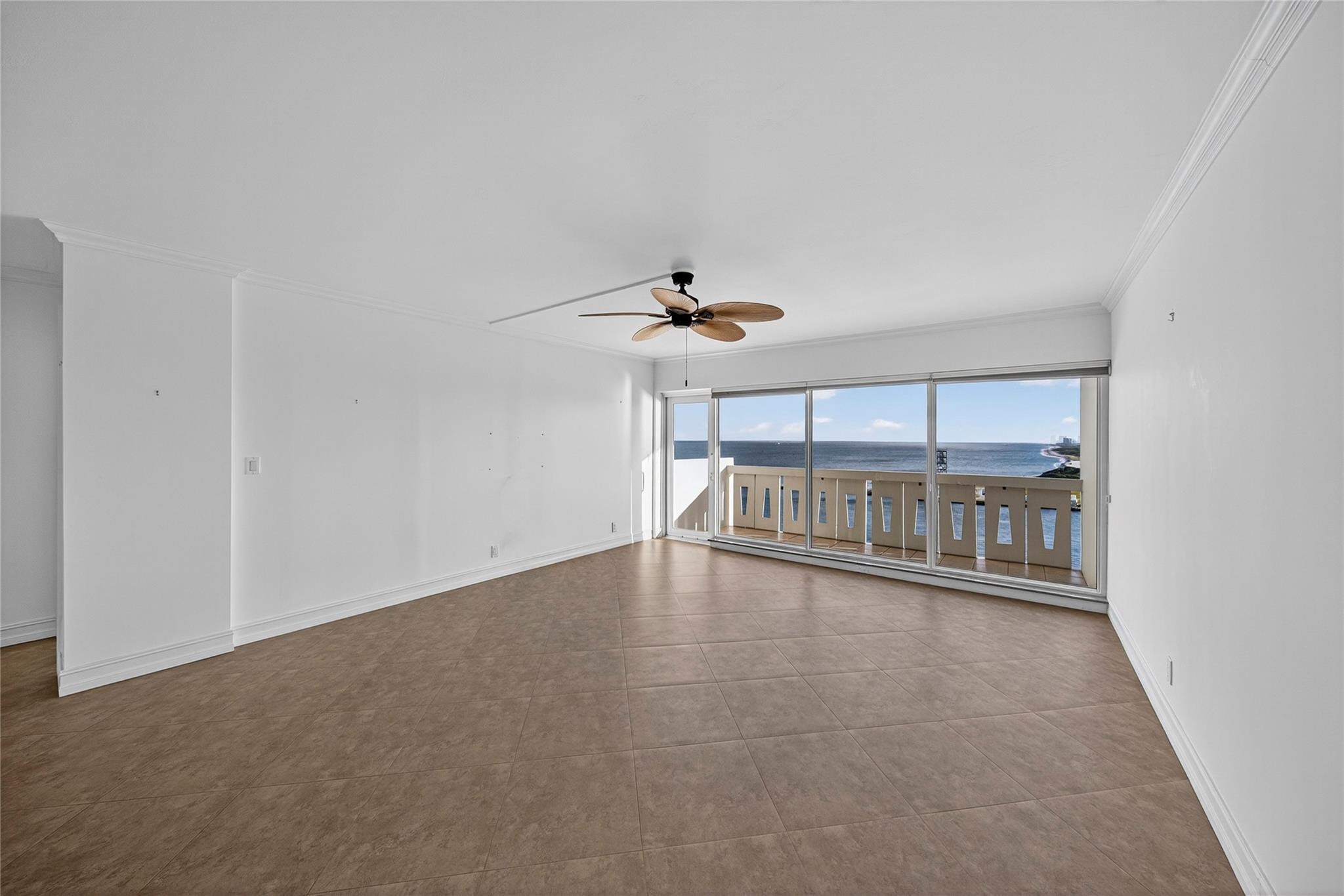 2100 S Ocean Drive 11-l Property Photo 10