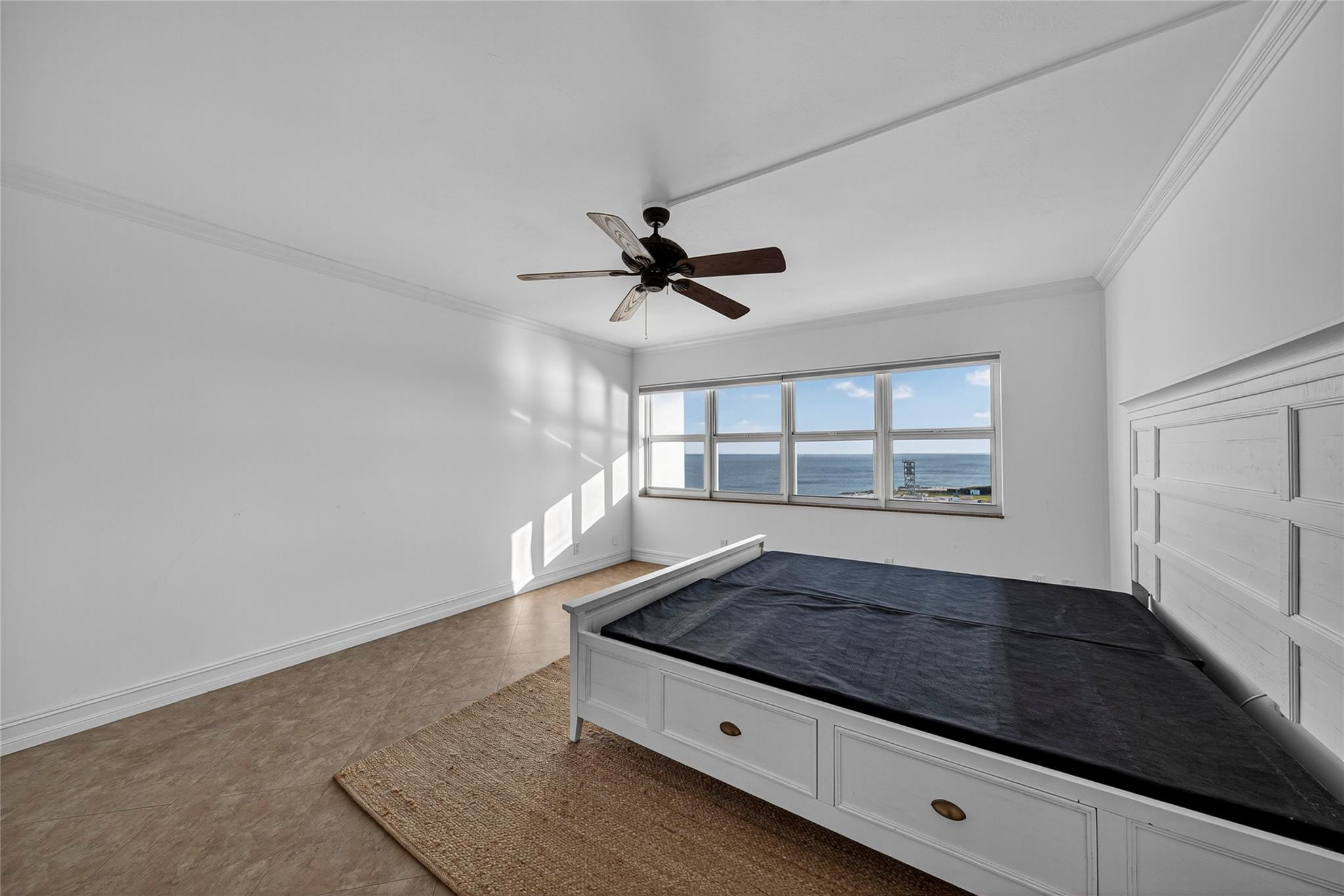 2100 S Ocean Drive 11-l Property Photo 12