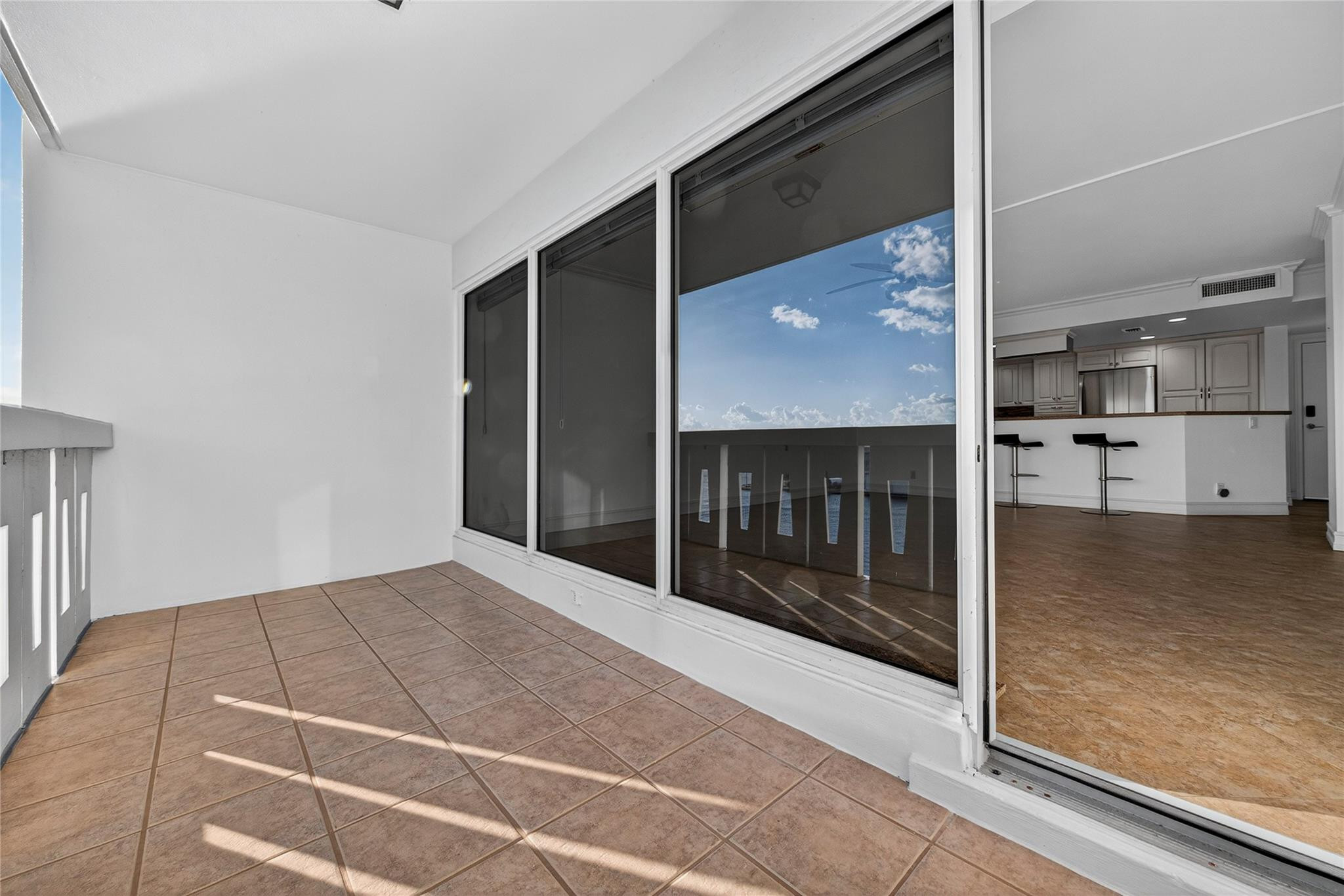 2100 S Ocean Drive 11-l Property Photo 15