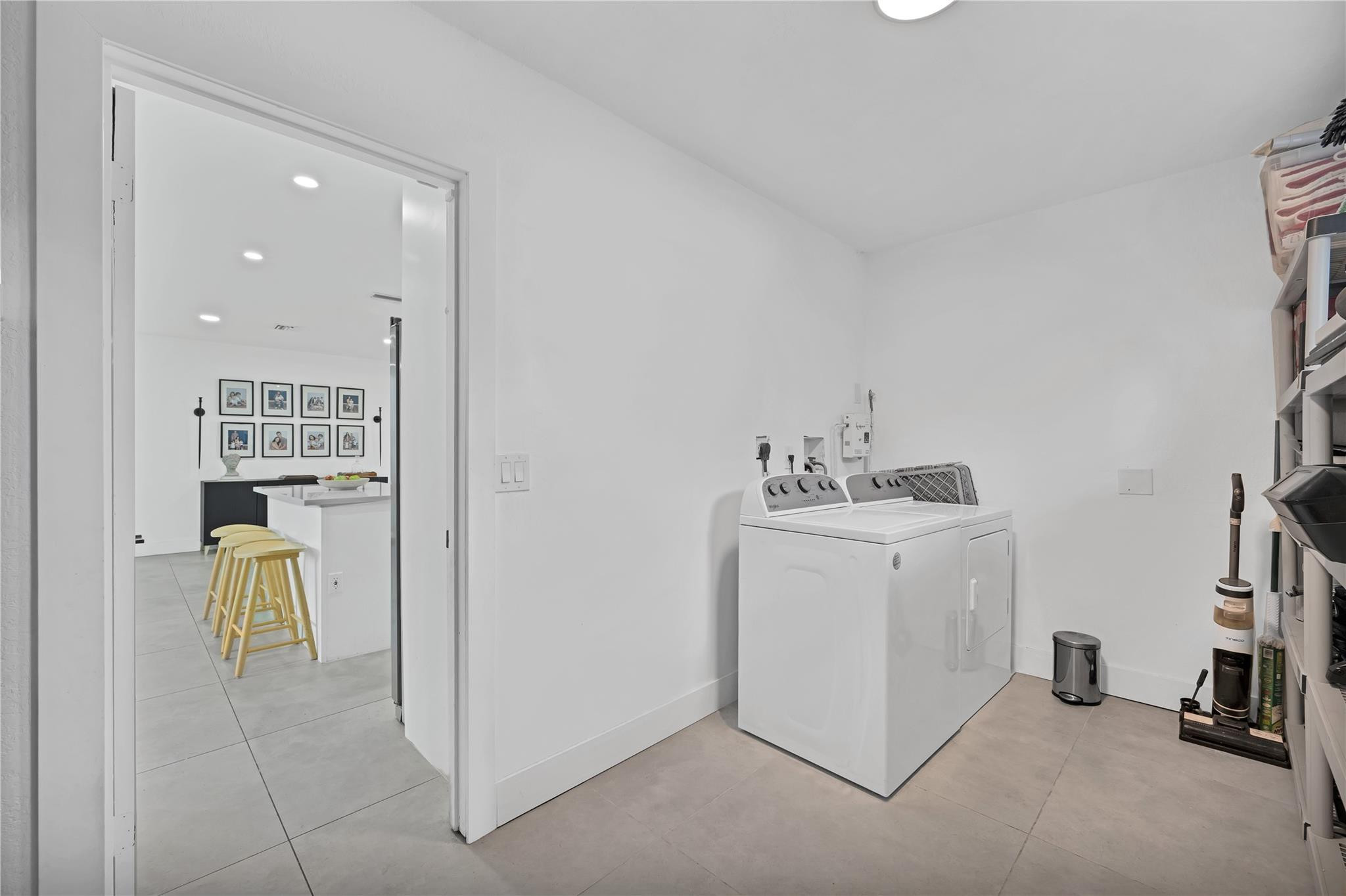 300 Sw 65th Way Property Photo 24