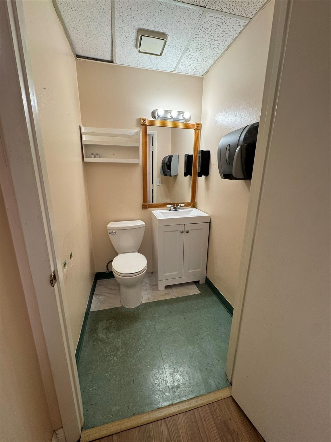 1431 N Palm Avenue Property Photo 10