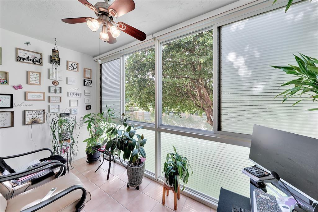 9281 Sunrise Lakes Boulevard 212 Property Photo 15