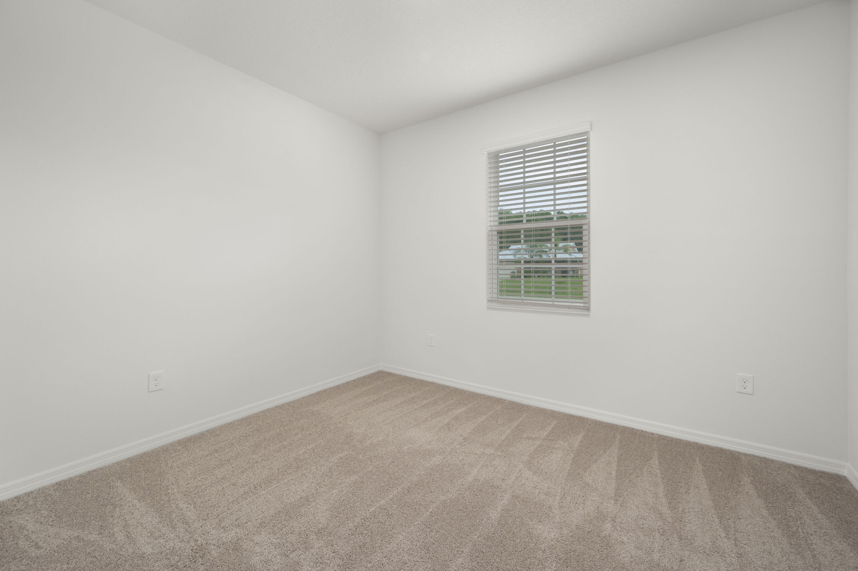 1431 Sw Becker Road Property Photo 9