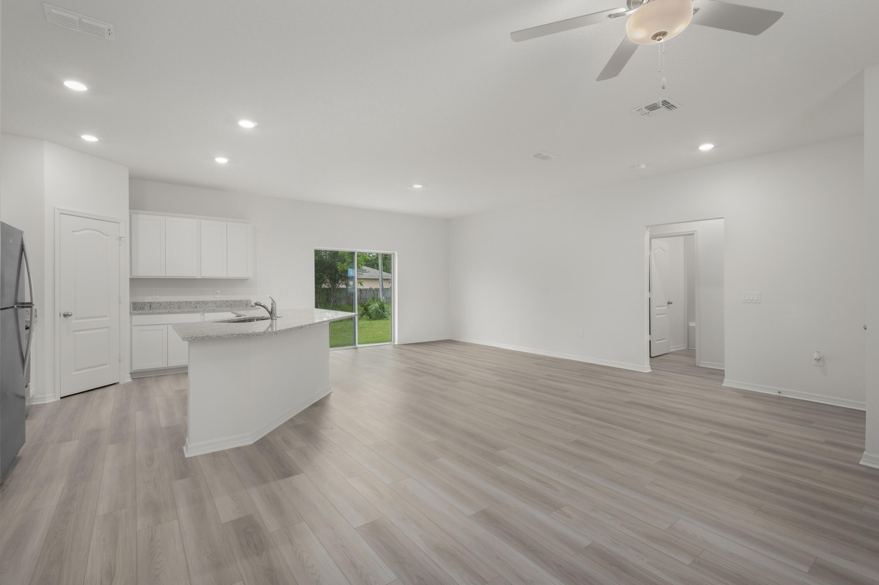 1431 Sw Becker Road Property Photo 14