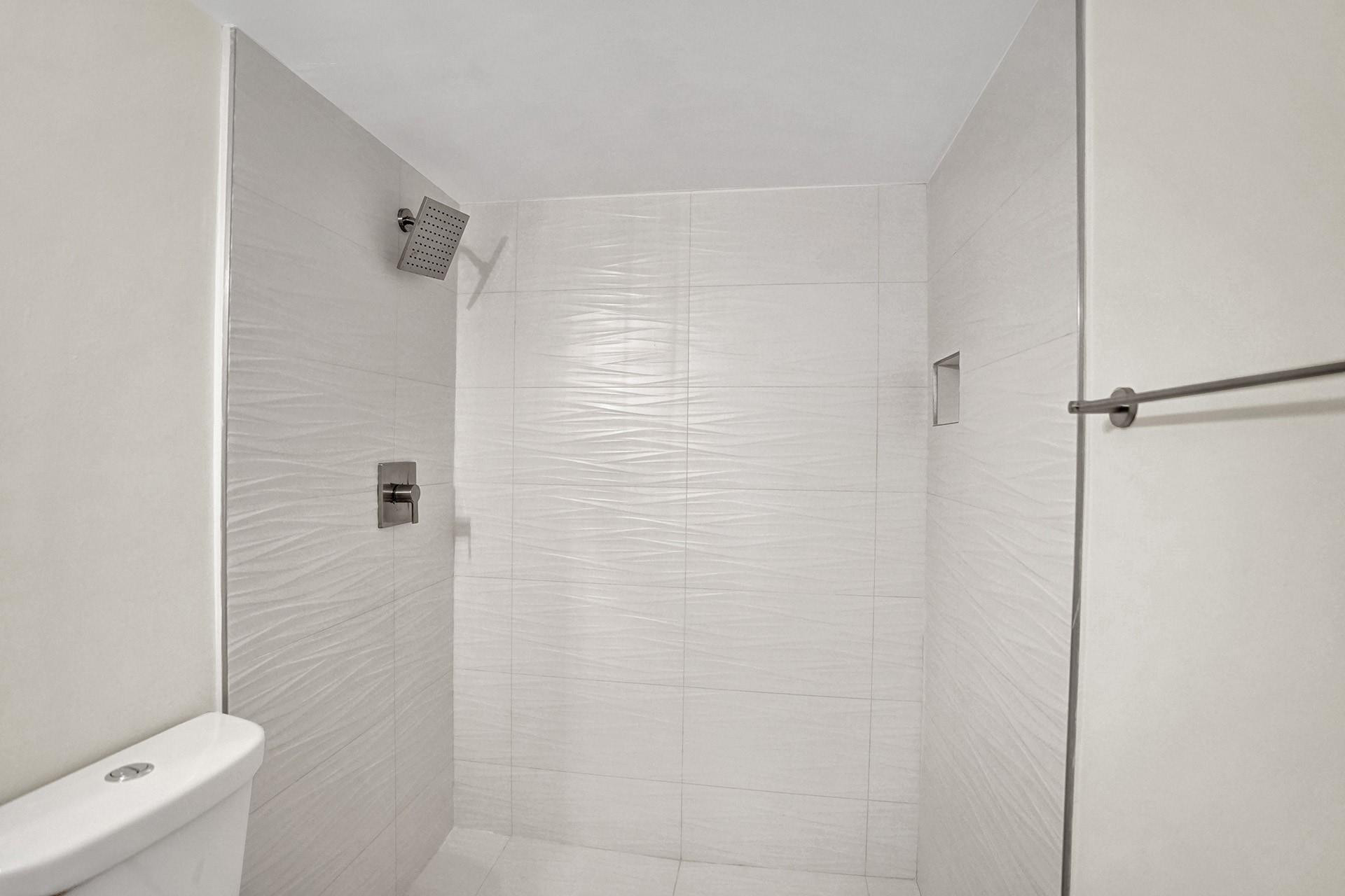 3115 Oakland Shores Drive E109 Property Photo 10