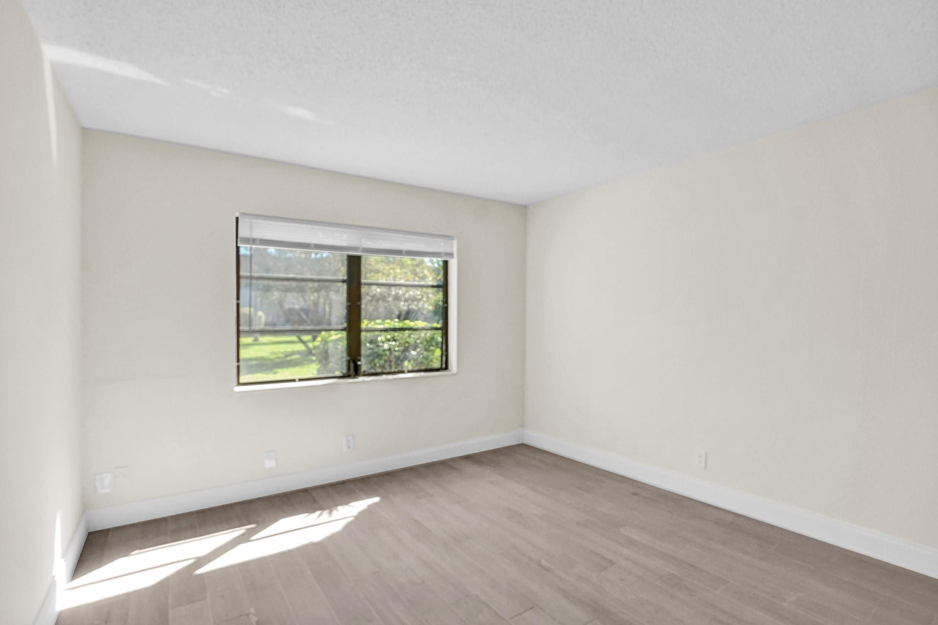 3115 Oakland Shores Drive E109 Property Photo 12