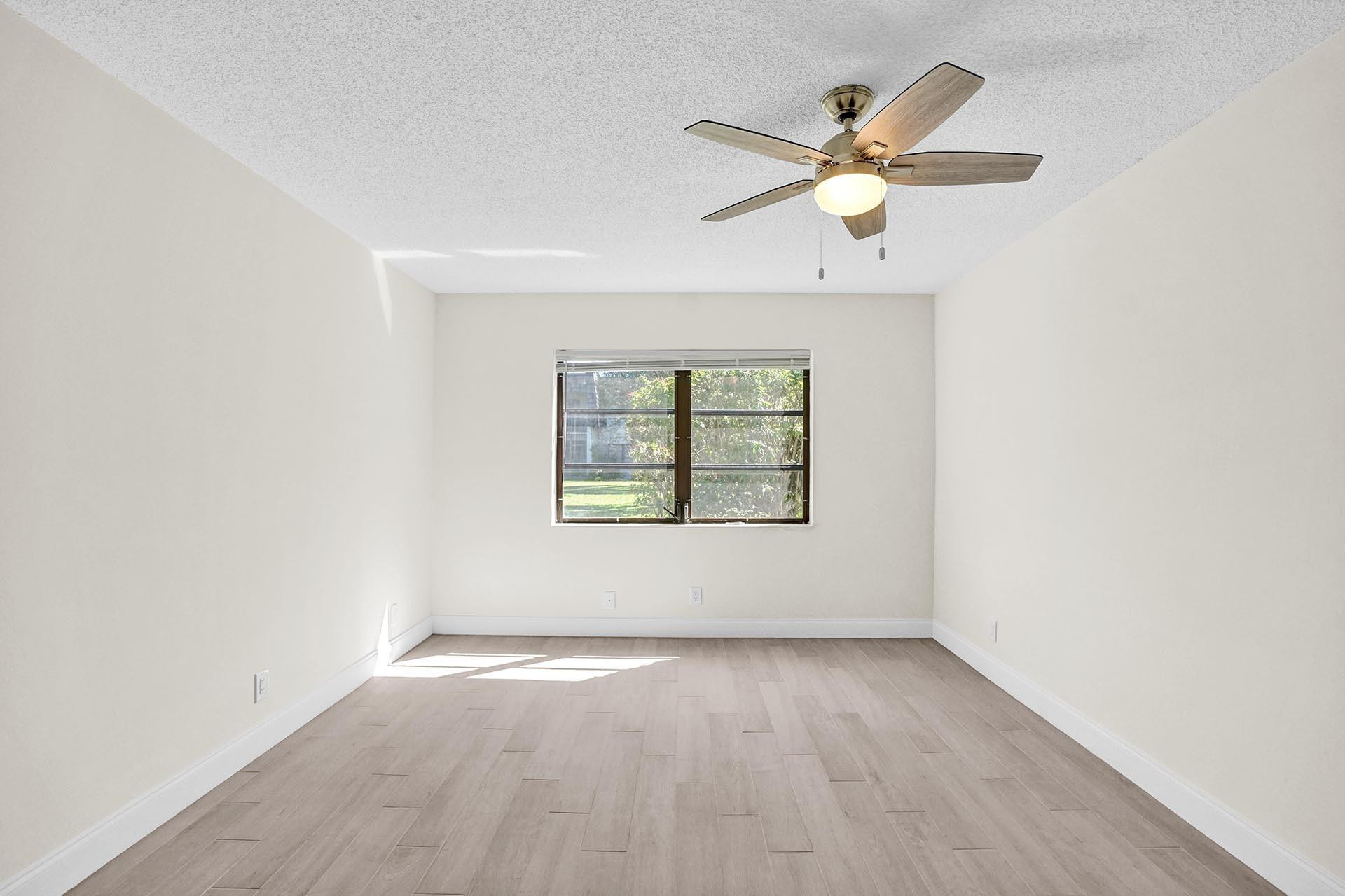 3115 Oakland Shores Drive E109 Property Photo 15