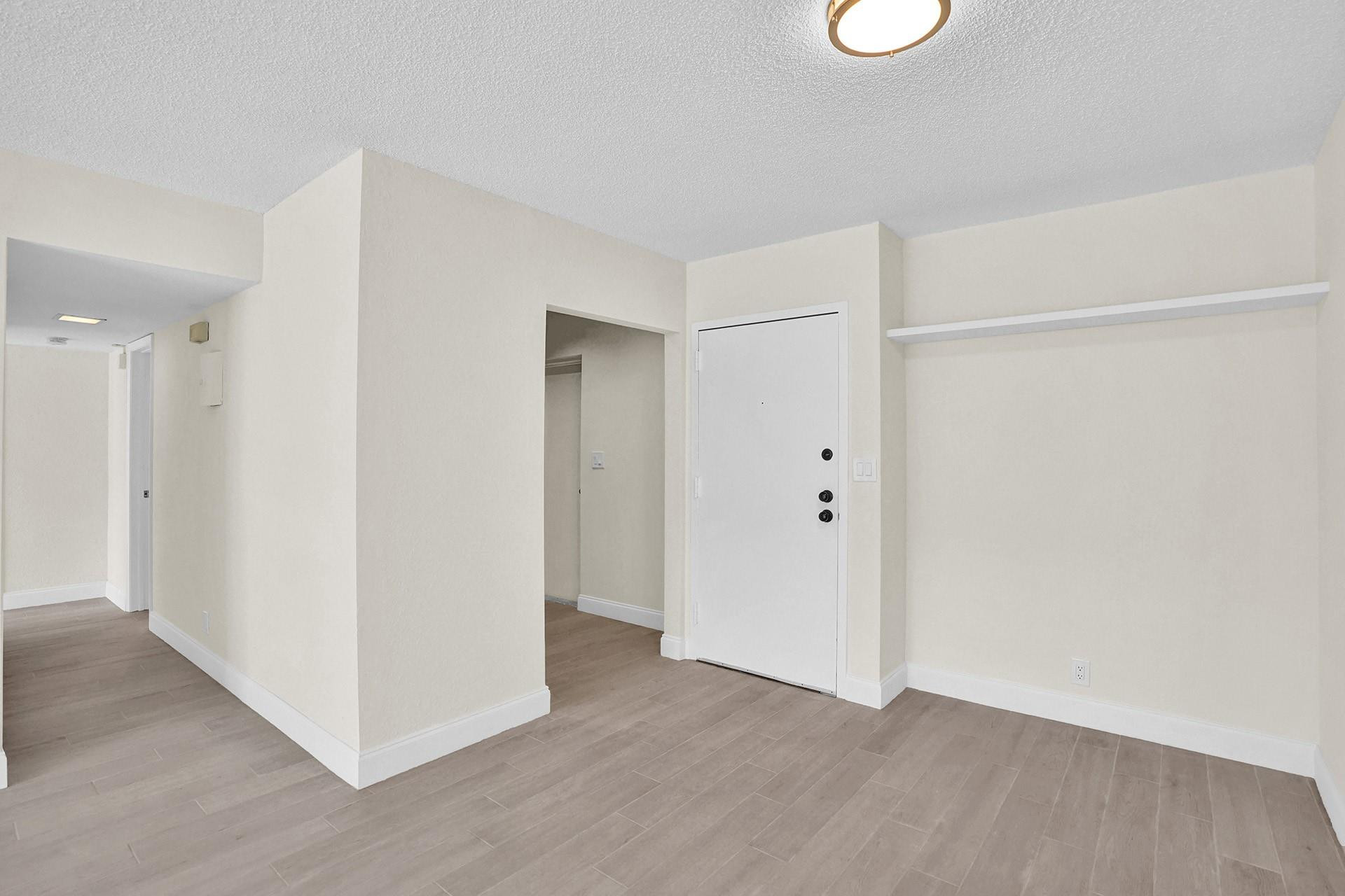 3115 Oakland Shores Drive E109 Property Photo 28