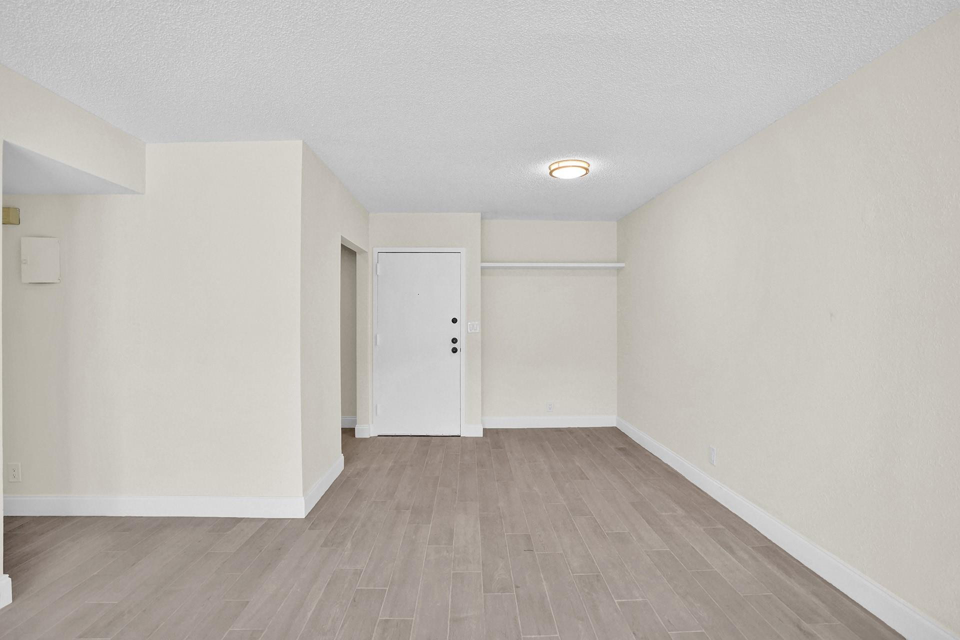 3115 Oakland Shores Drive E109 Property Photo 29