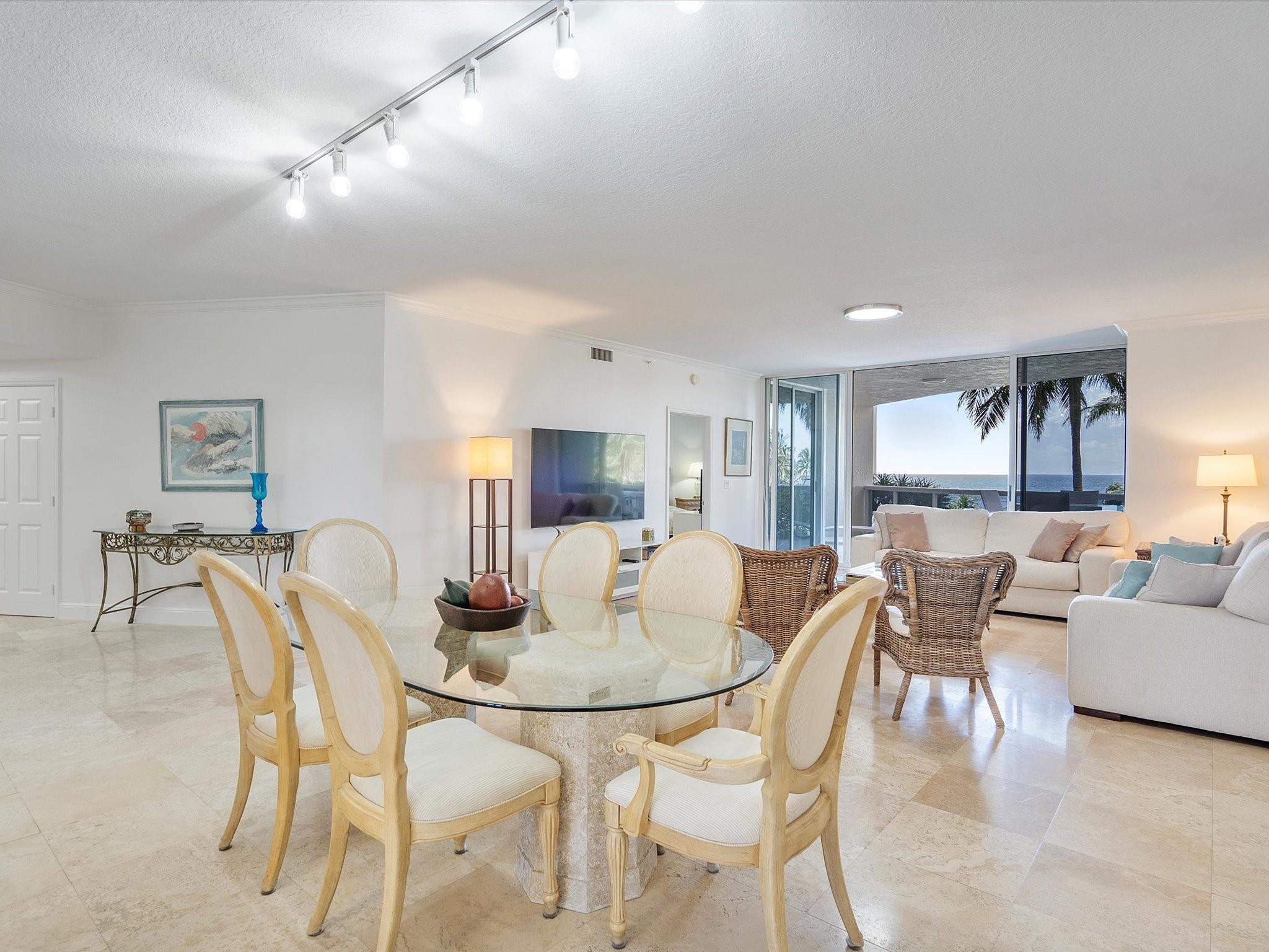 3200 N Ocean Boulevard 504 Property Photo 9