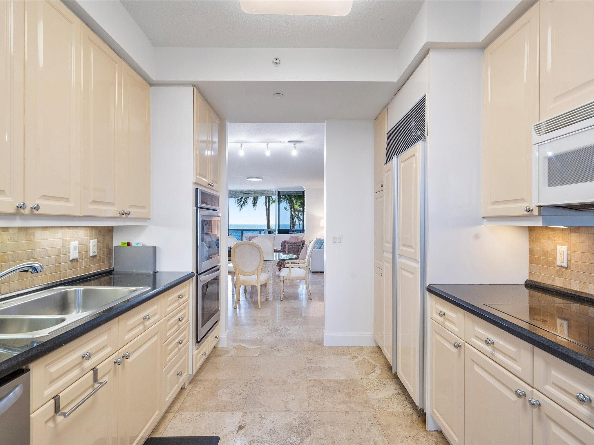 3200 N Ocean Boulevard 504 Property Photo 13