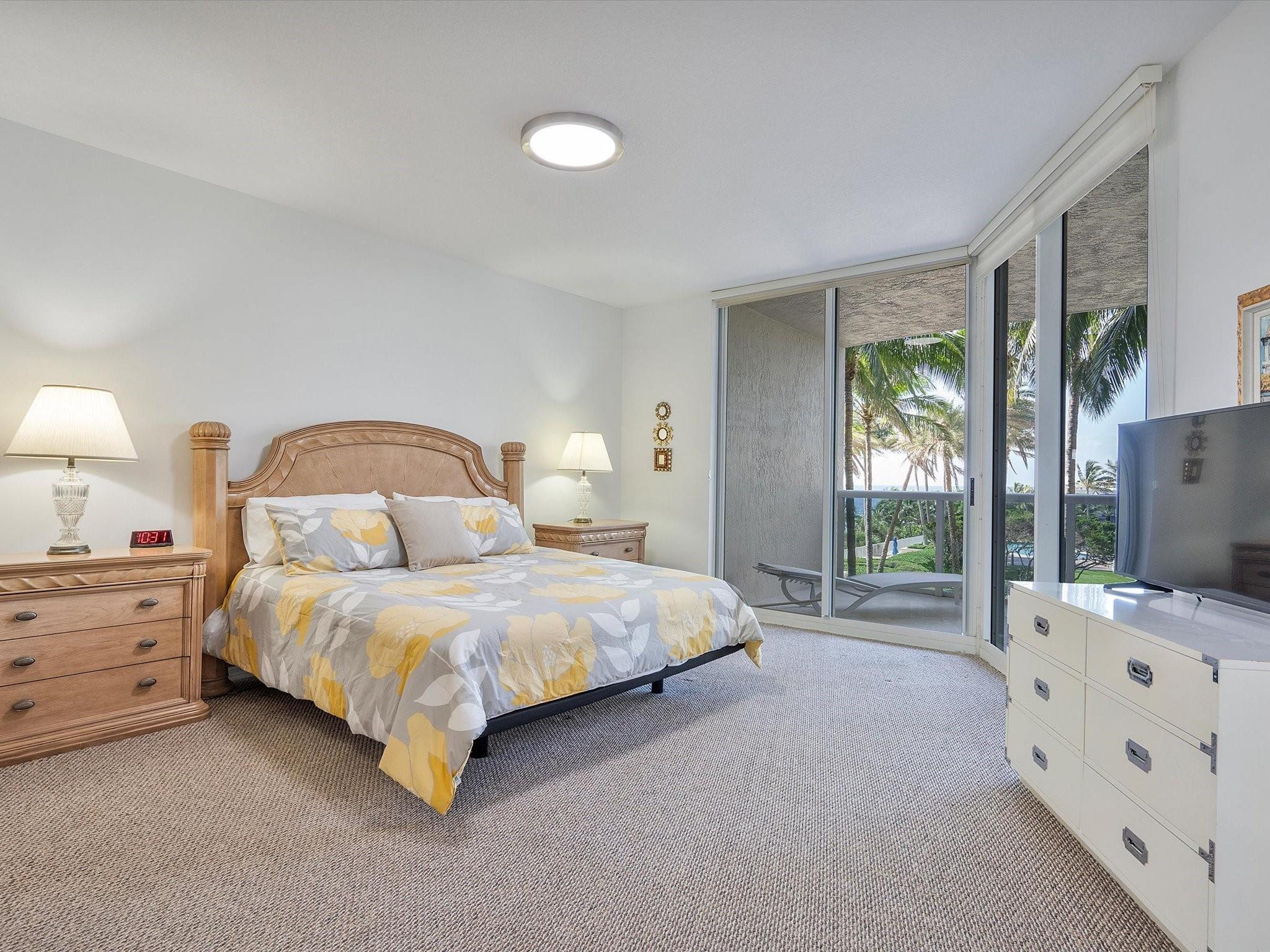 3200 N Ocean Boulevard 504 Property Photo 17