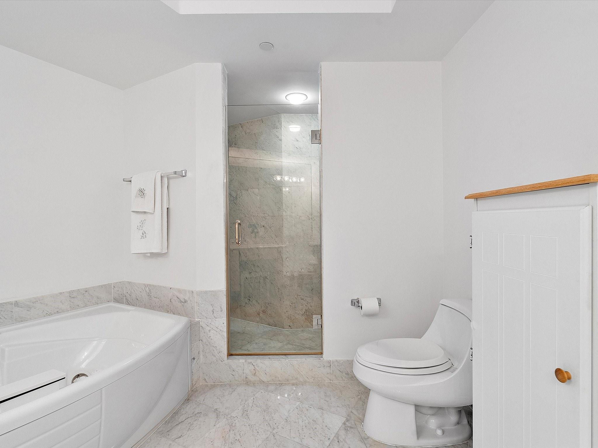 3200 N Ocean Boulevard 504 Property Photo 19