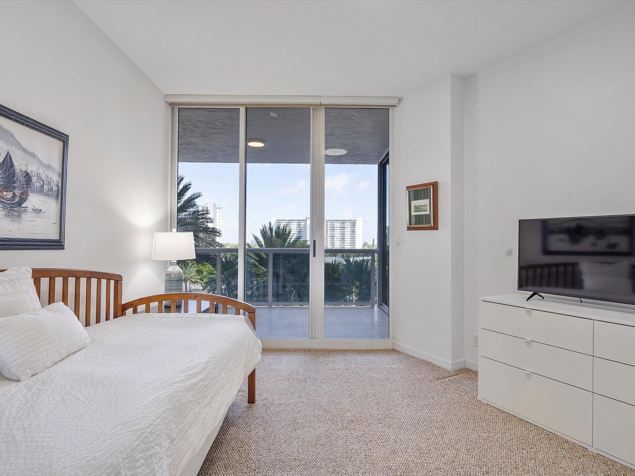 3200 N Ocean Boulevard 504 Property Photo 23