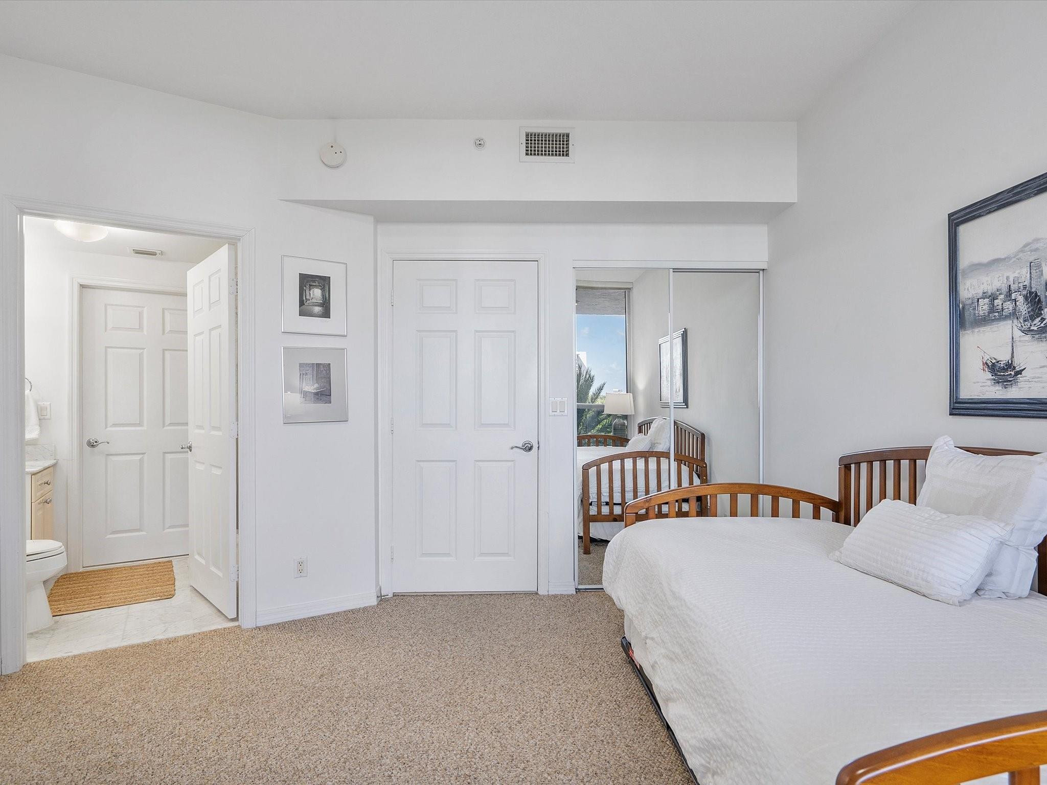 3200 N Ocean Boulevard 504 Property Photo 24