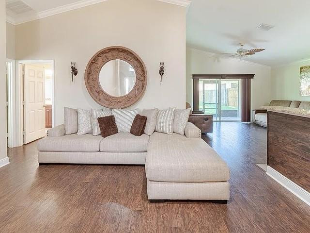 9446 Windrift Circle Property Photo 6