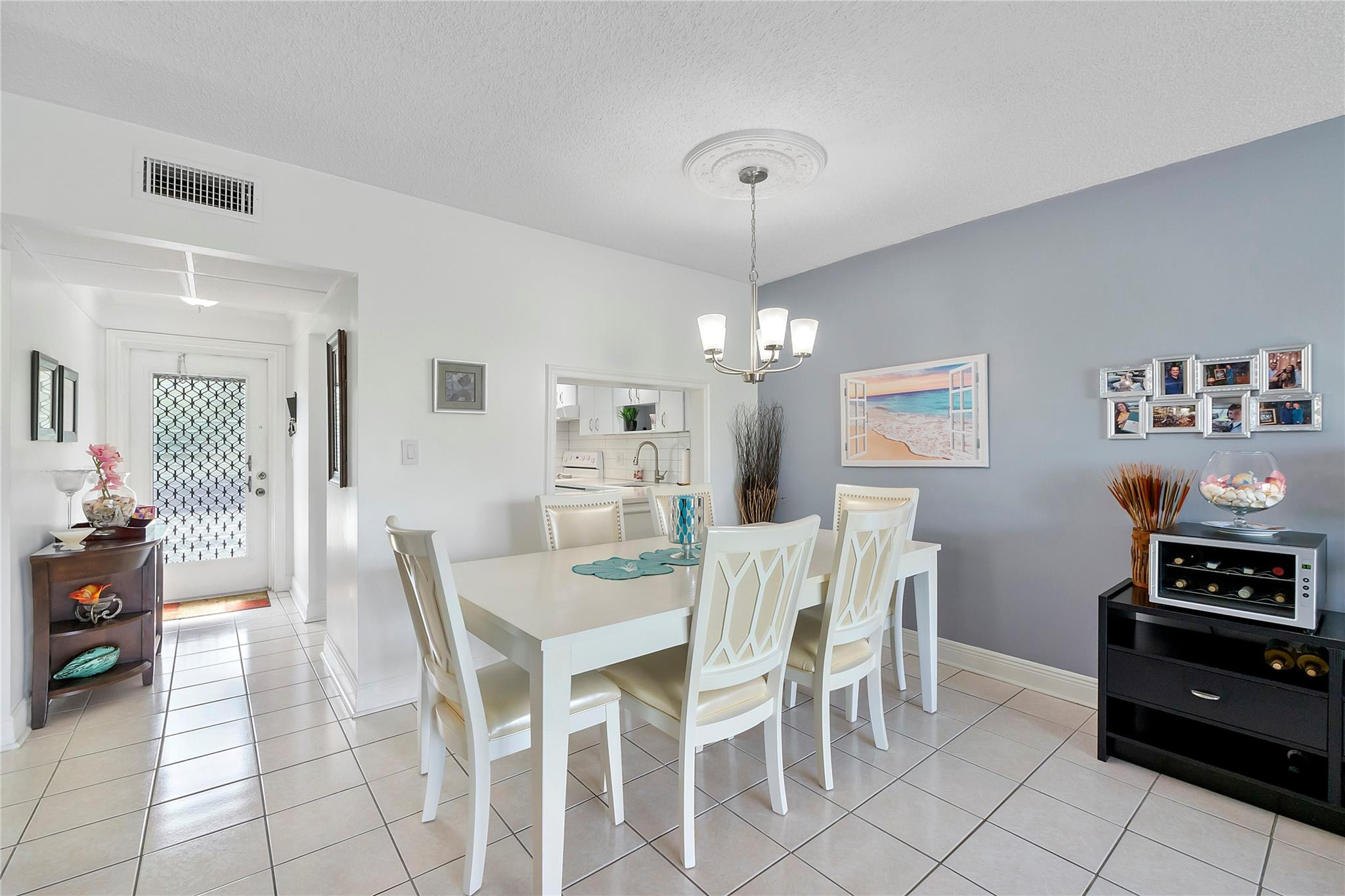 7807 Golf Circle Drive 211 Property Photo 6