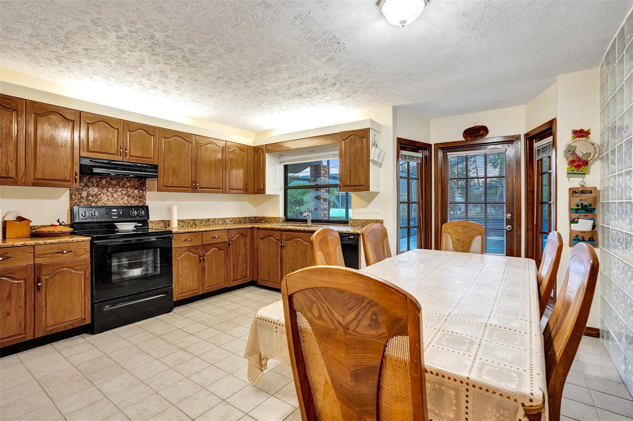 766 Se Cavern Avenue Property Photo 46