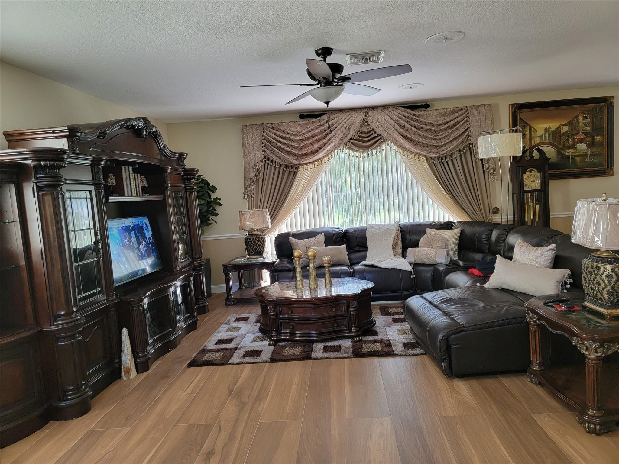 111 Berenger Walk Property Photo 3