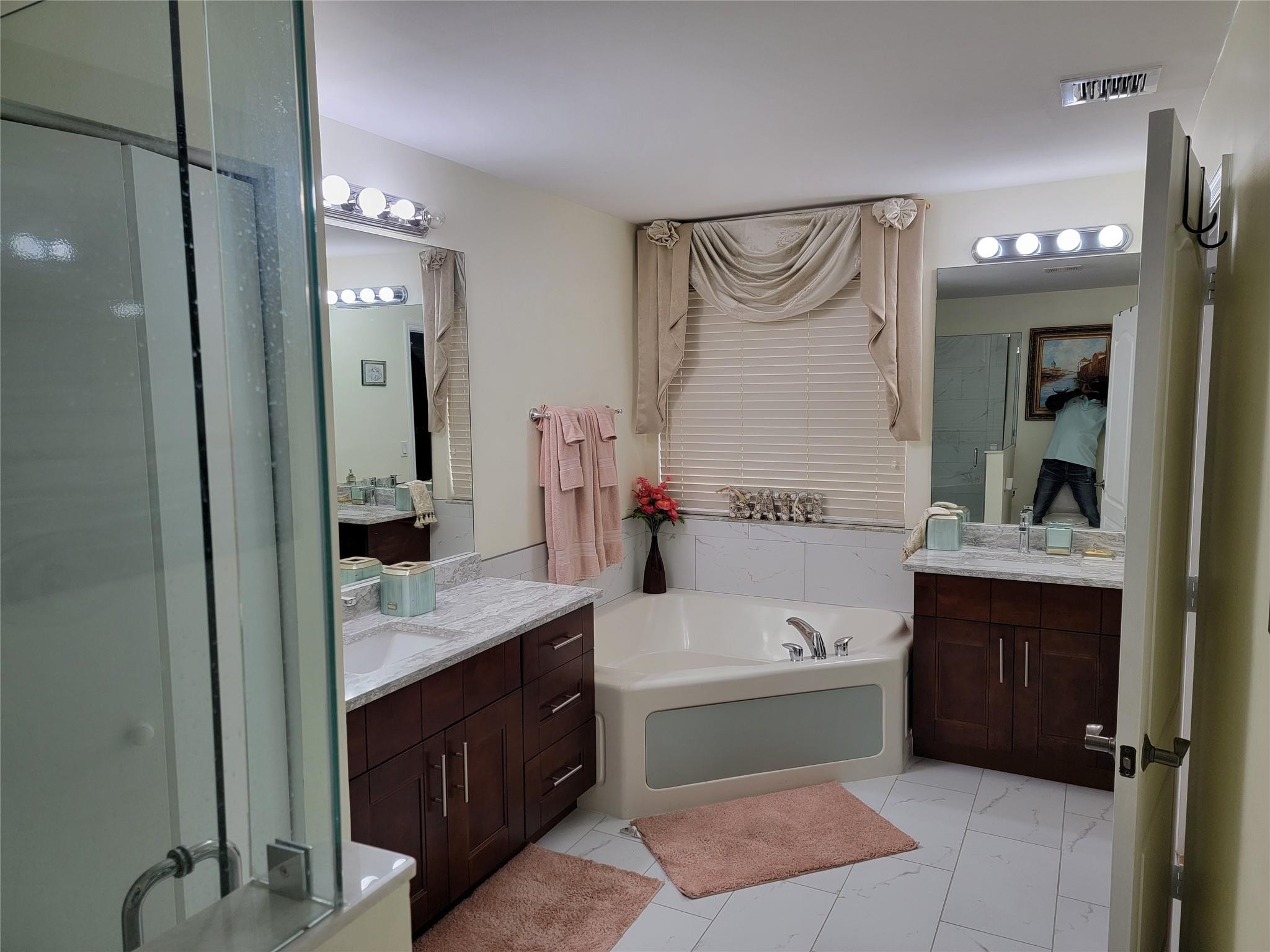 111 Berenger Walk Property Photo 5