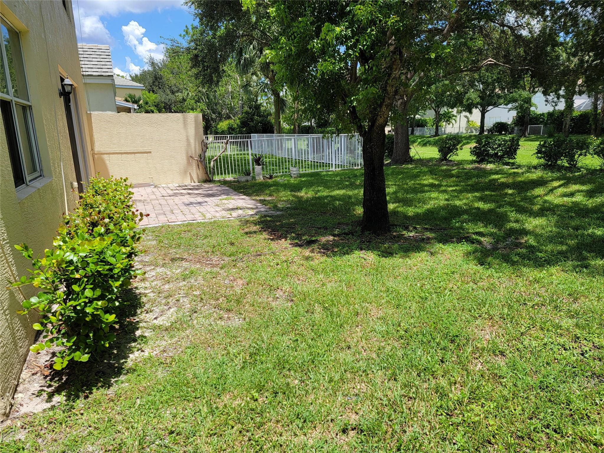 111 Berenger Walk Property Photo 11