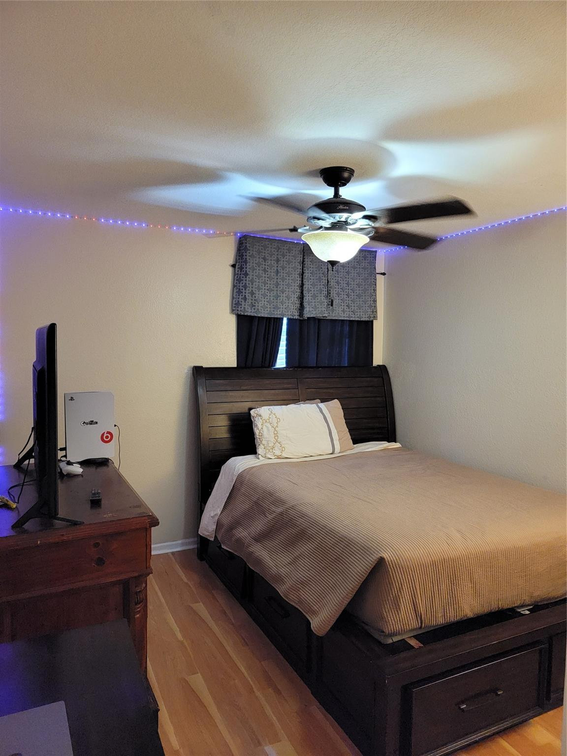 111 Berenger Walk Property Photo 13