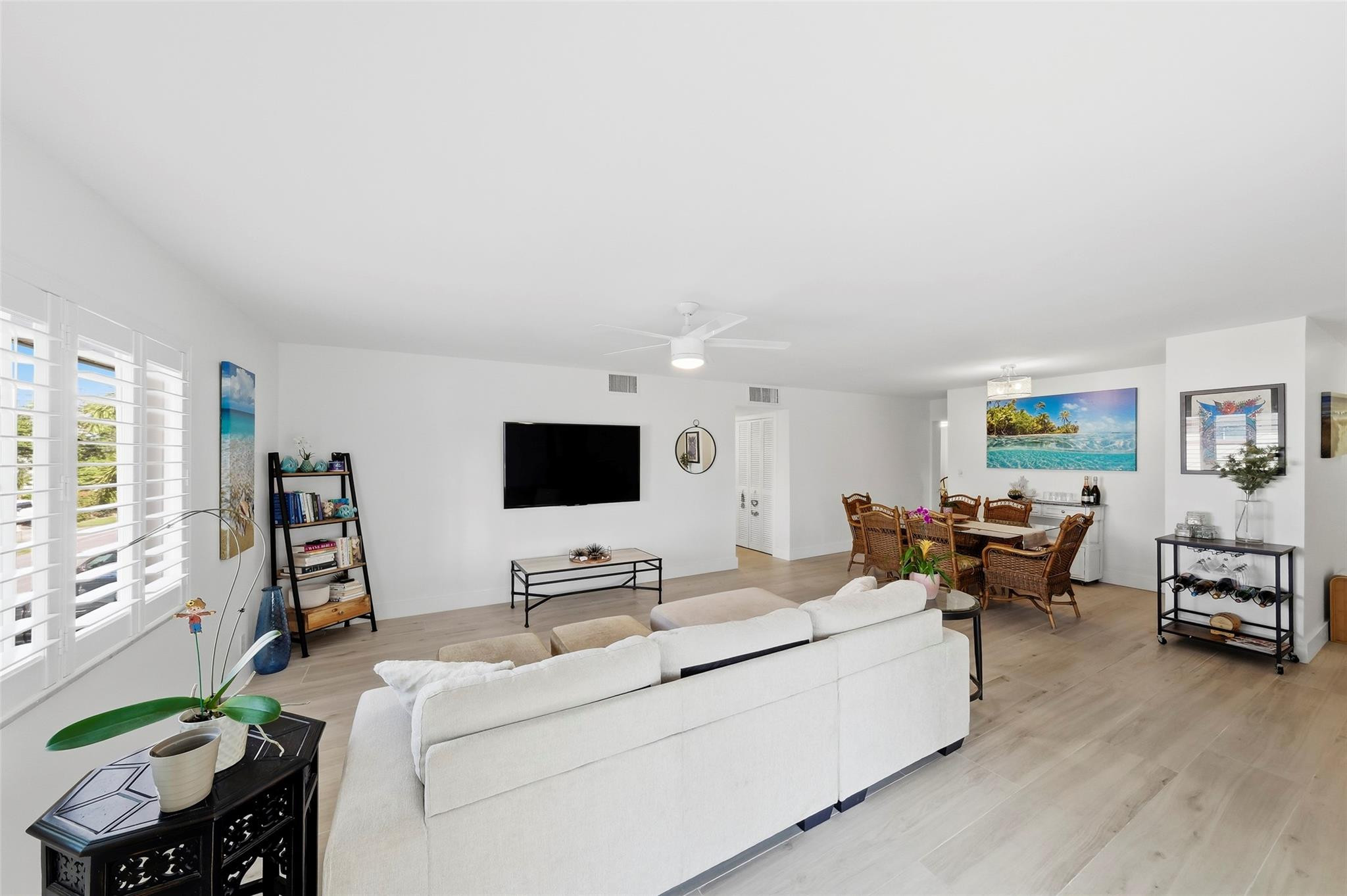 1450 N Riverside Drive 201 Property Photo 4