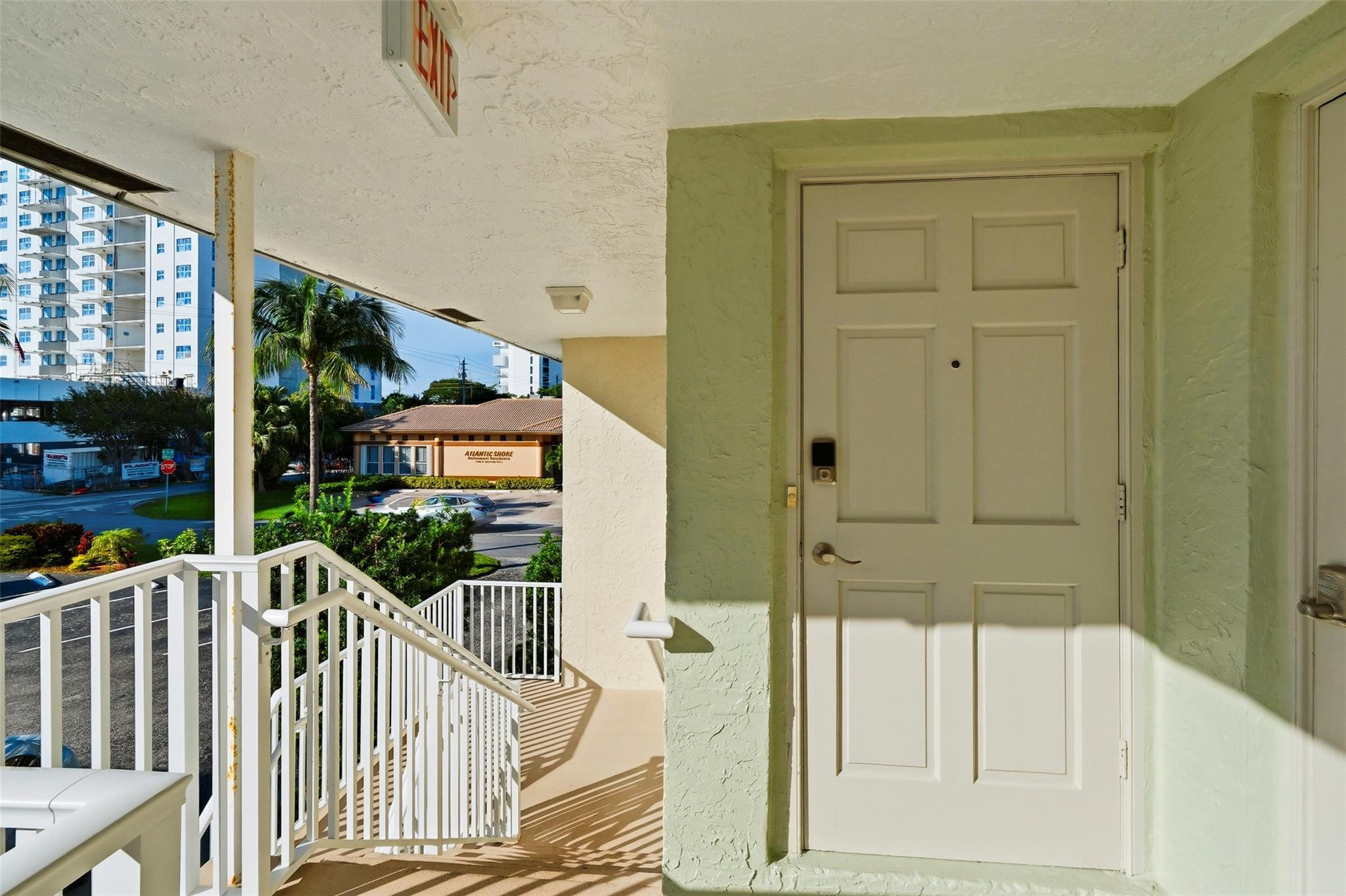 1450 N Riverside Drive 201 Property Photo 30