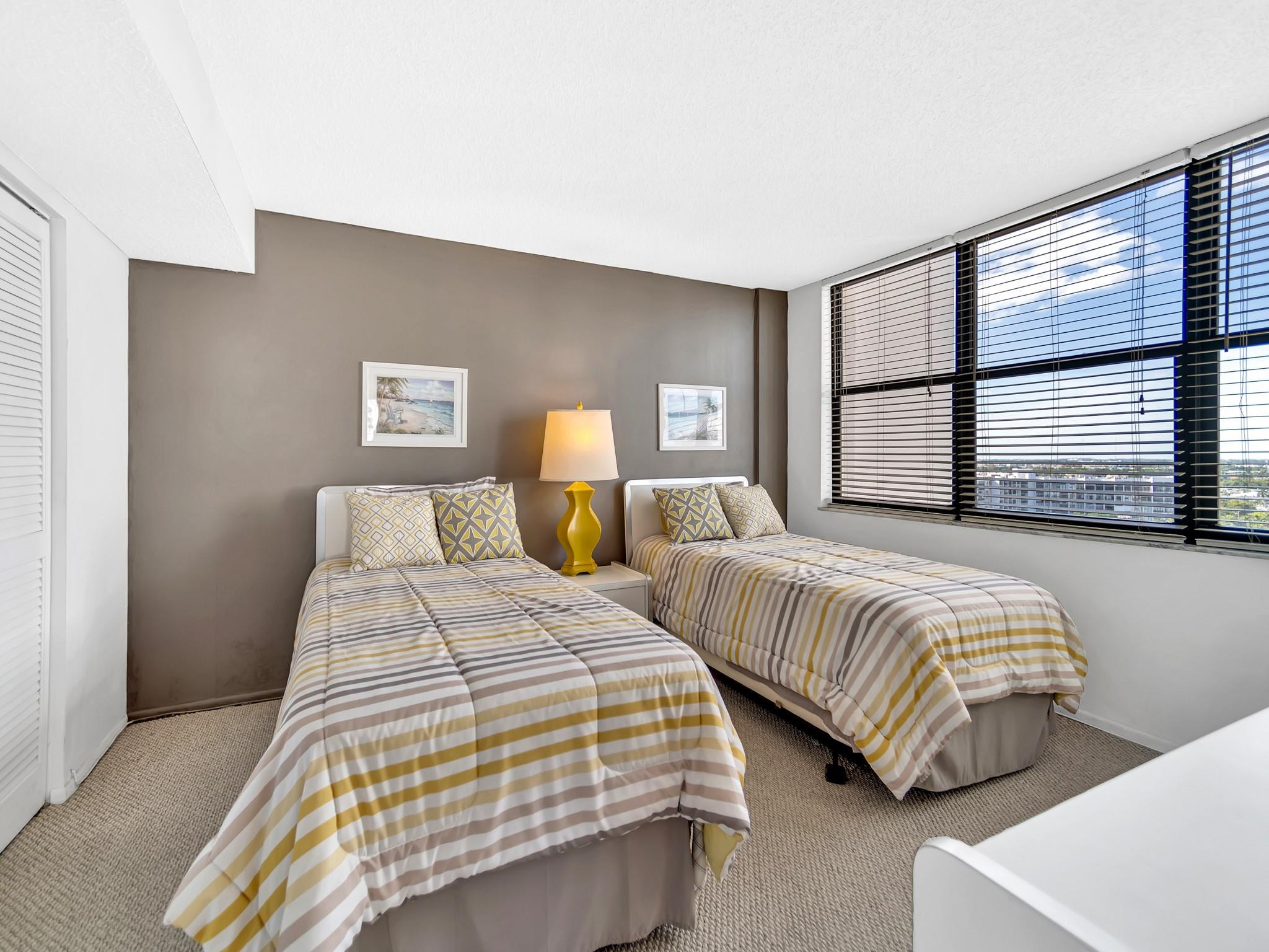 2301 S Ocean Drive 1505 Property Photo 12