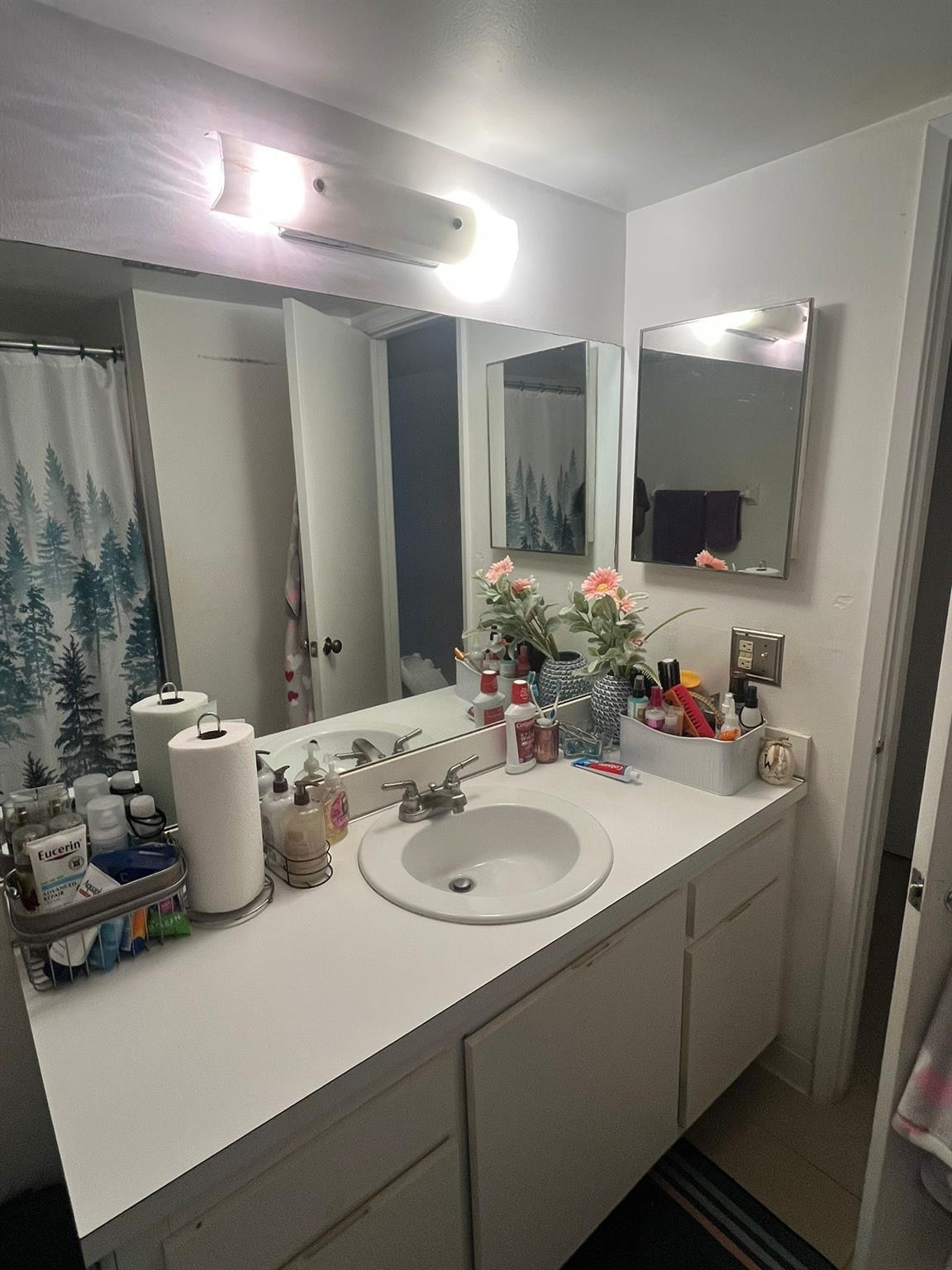 3053 N Oakland Forest Drive 201 Property Photo 17