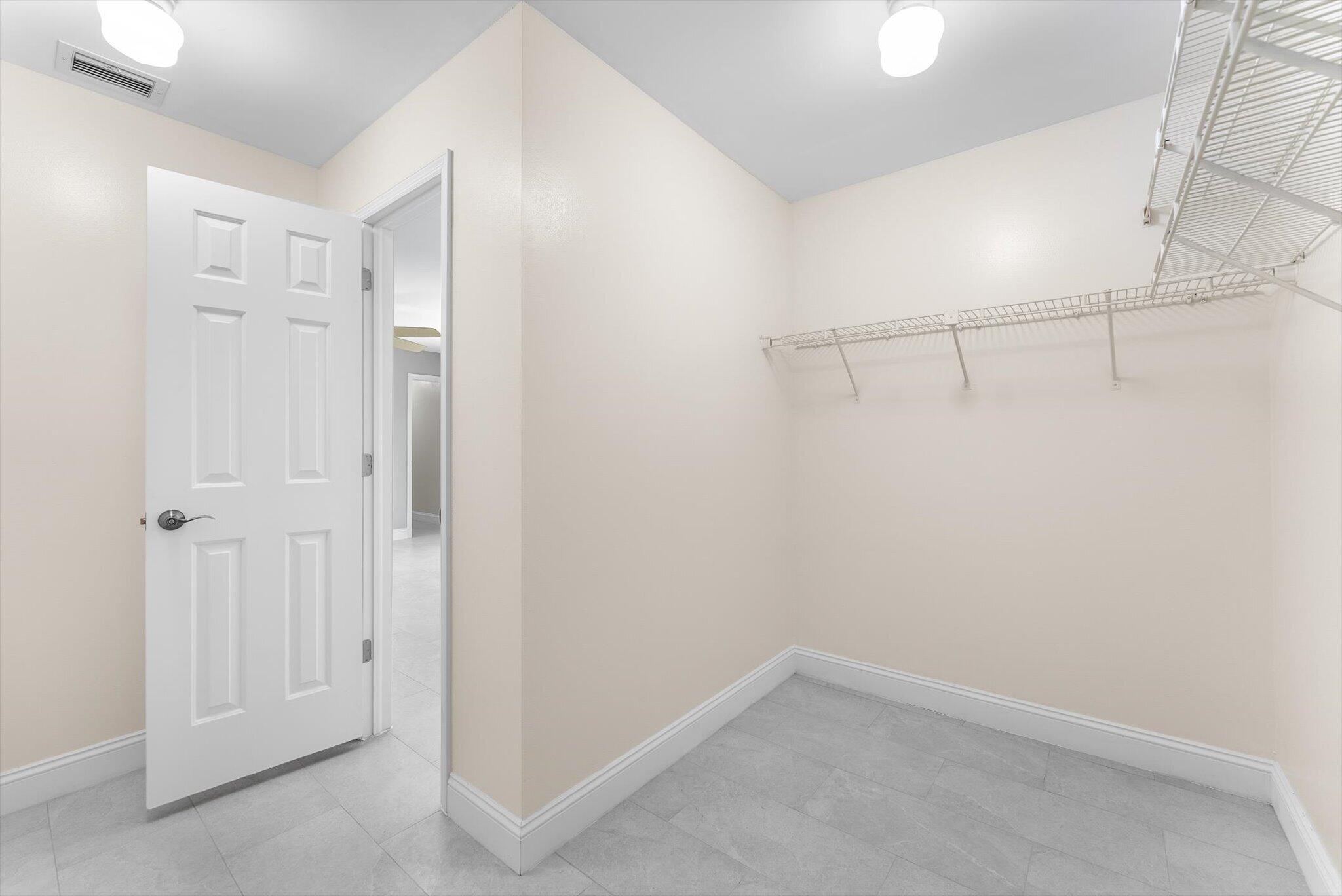 4811 Dorchester Mews Property Photo 37