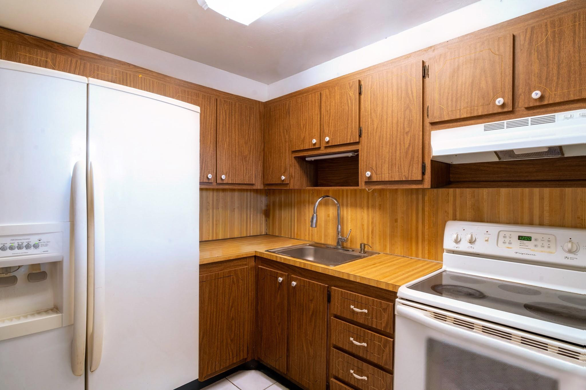 9061 Sunrise Lakes Boulevard 109 Property Photo 5