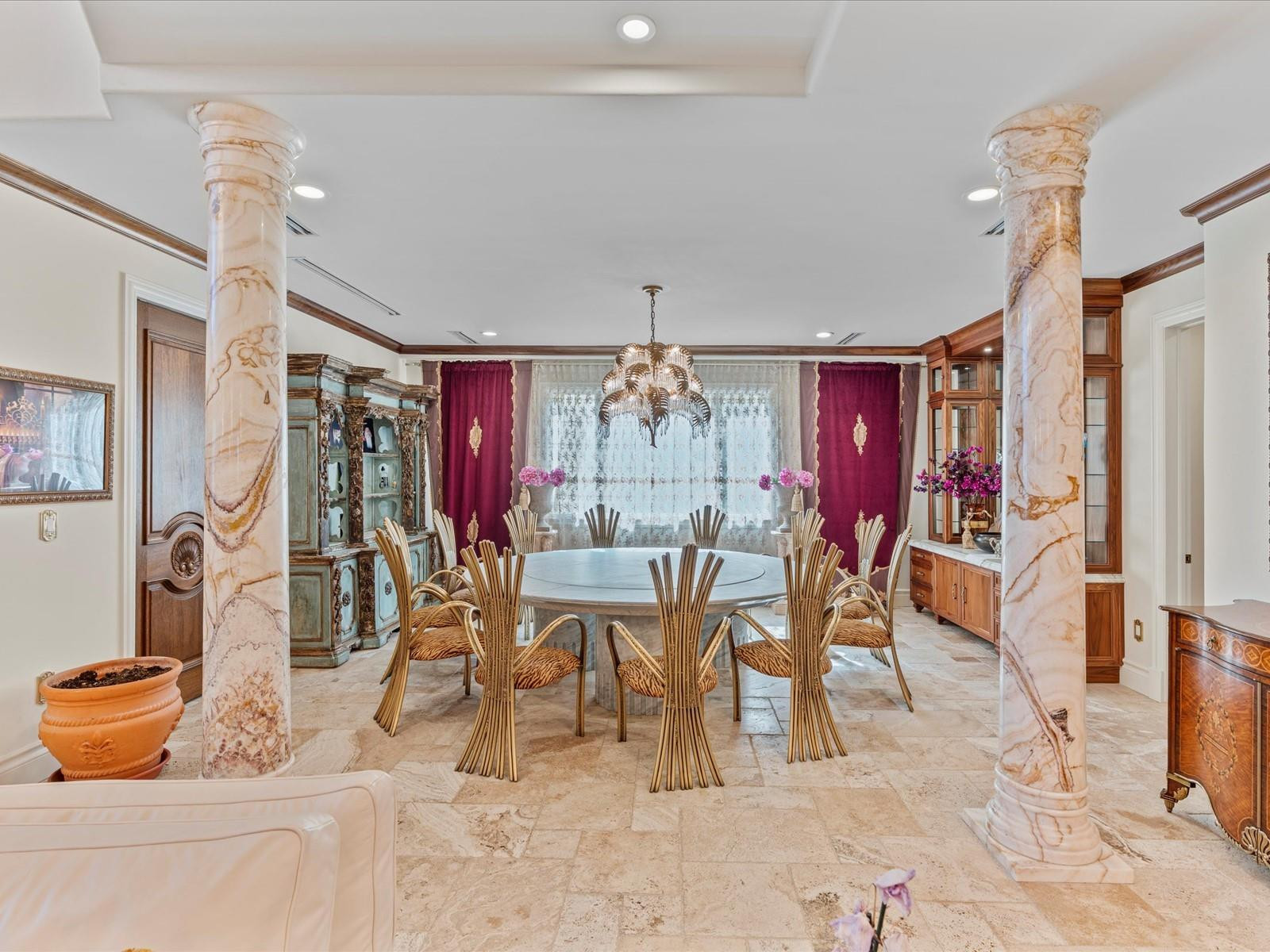 555 Ocean Boulevard Property Photo 7