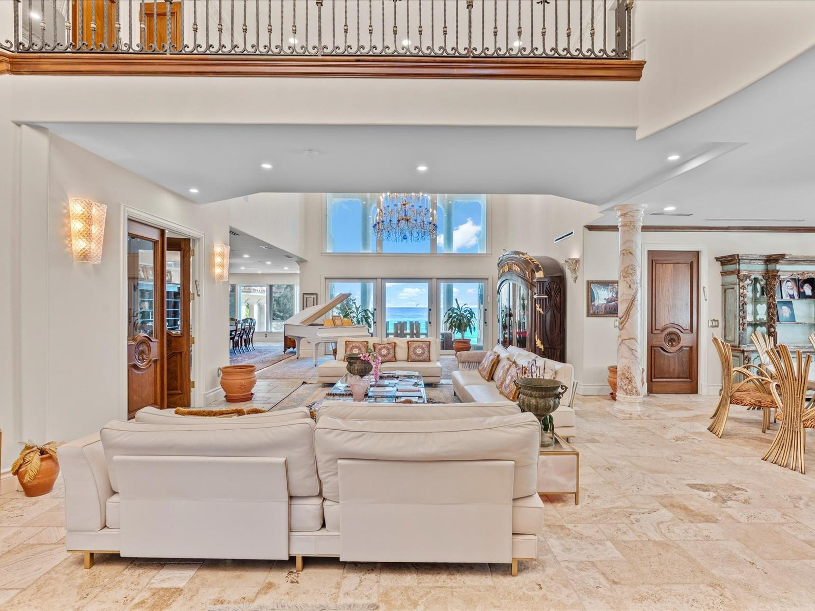 555 Ocean Boulevard Property Photo 8