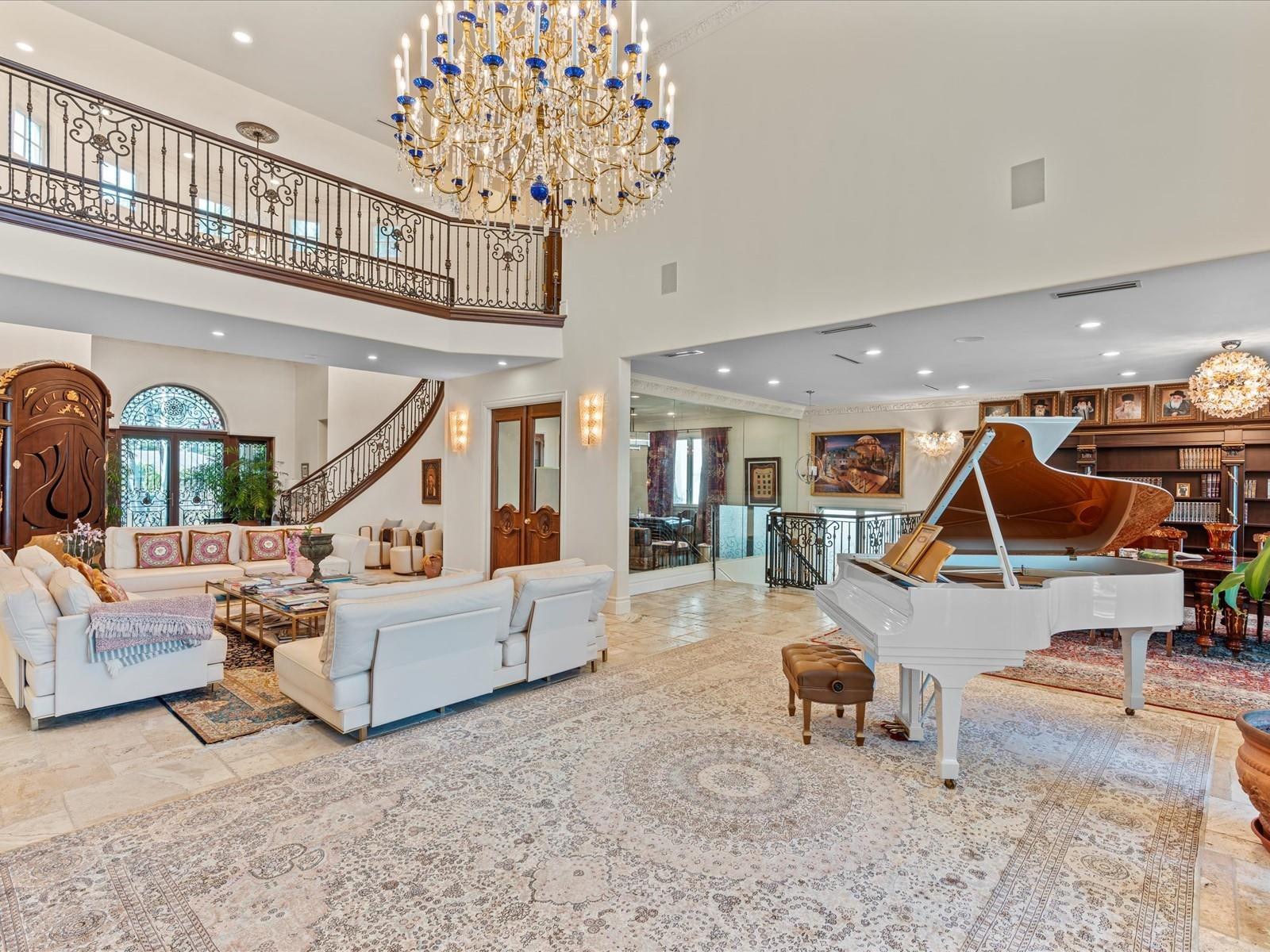 555 Ocean Boulevard Property Photo 9