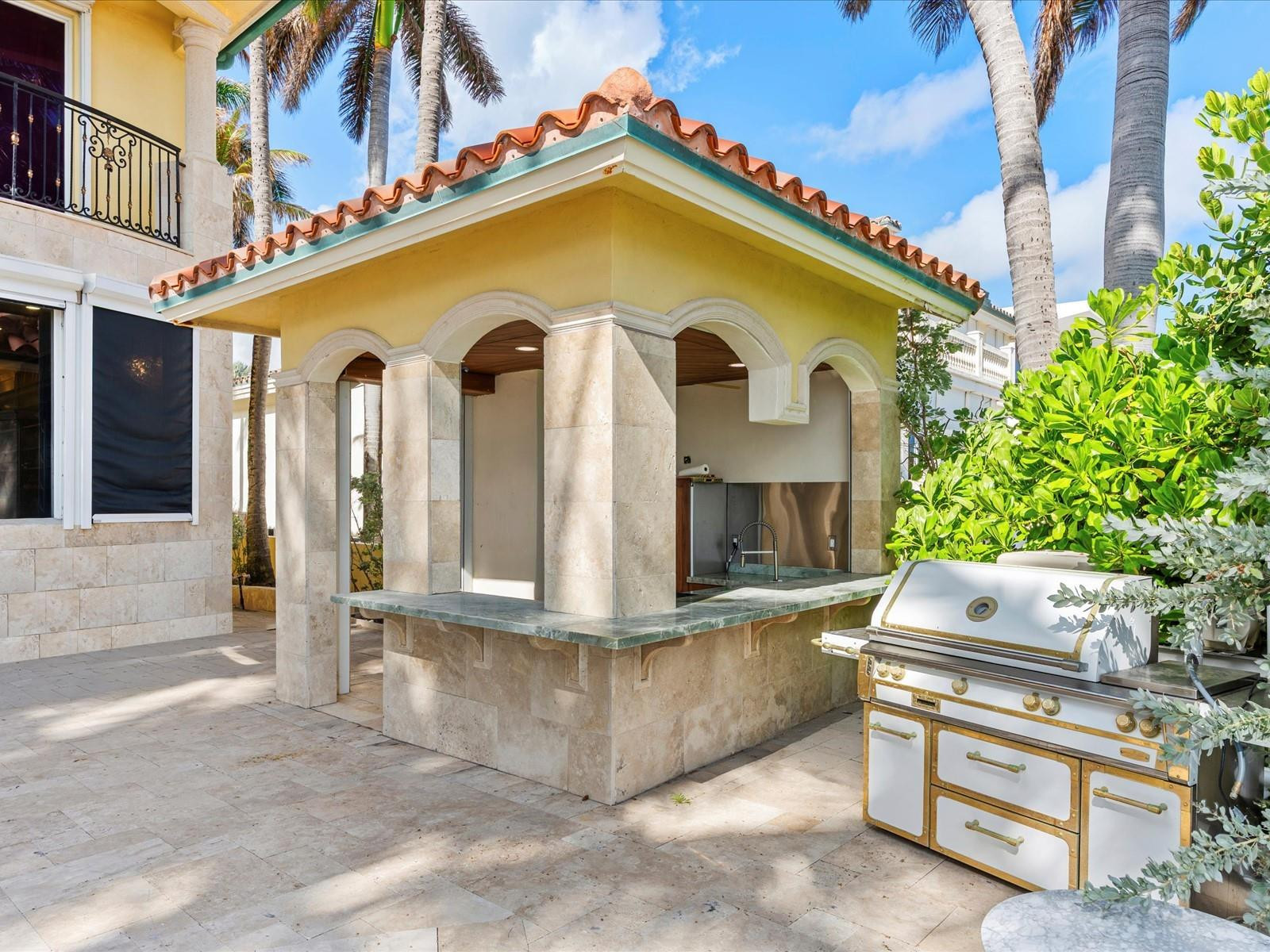 555 Ocean Boulevard Property Photo 22
