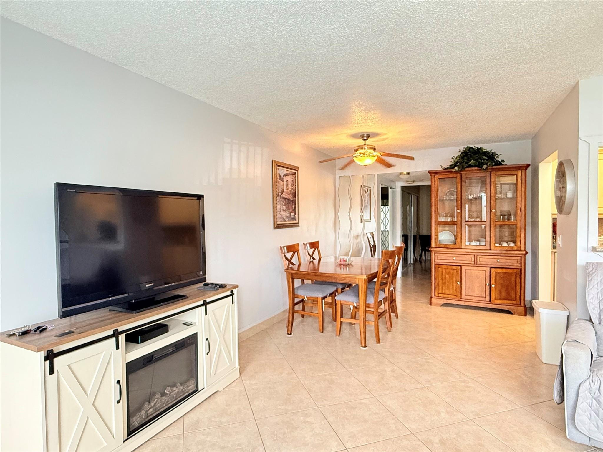 53 Markham C 53 Property Photo 1
