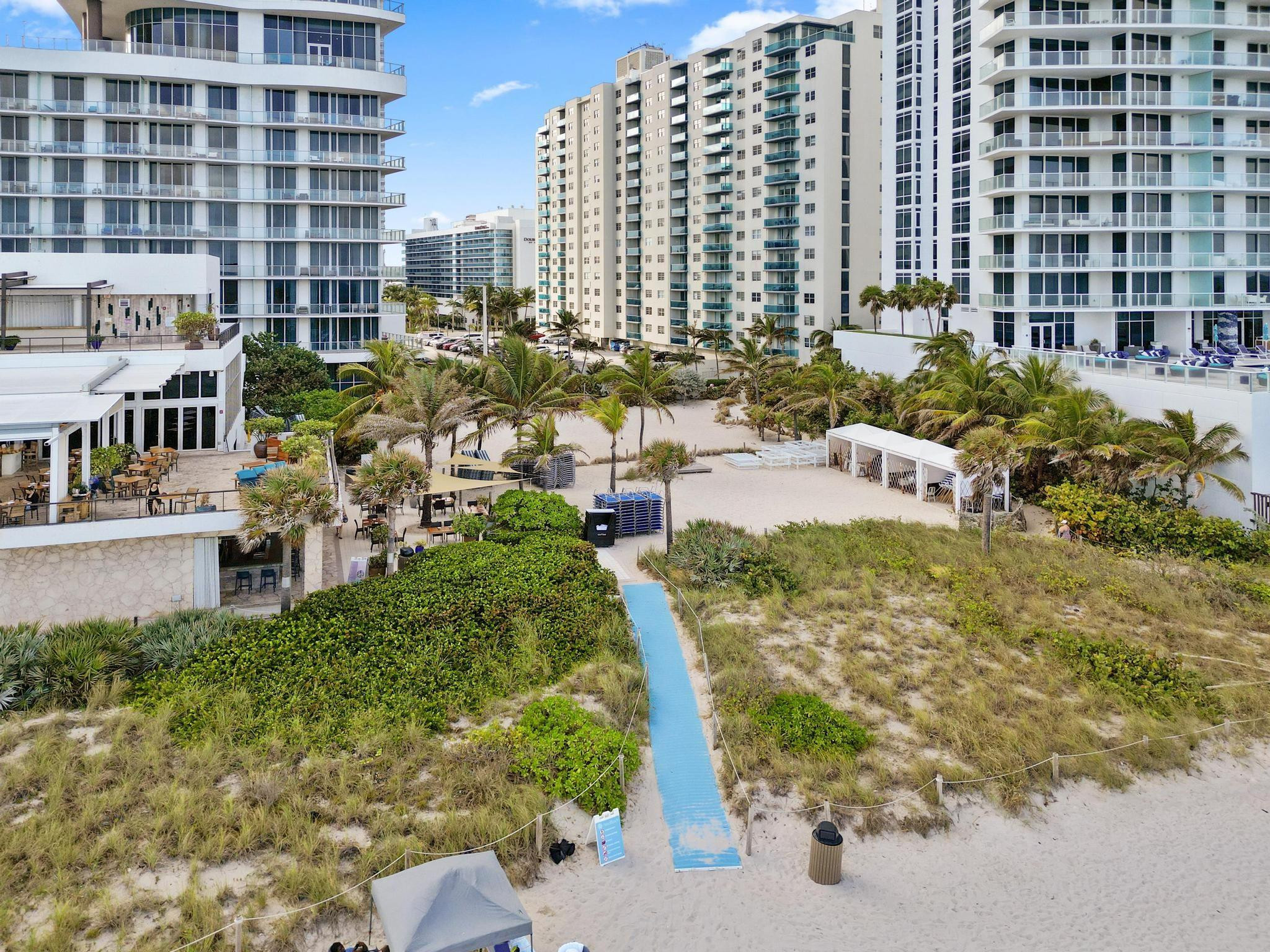 4001 S Ocean Drive 14d Property Photo 4