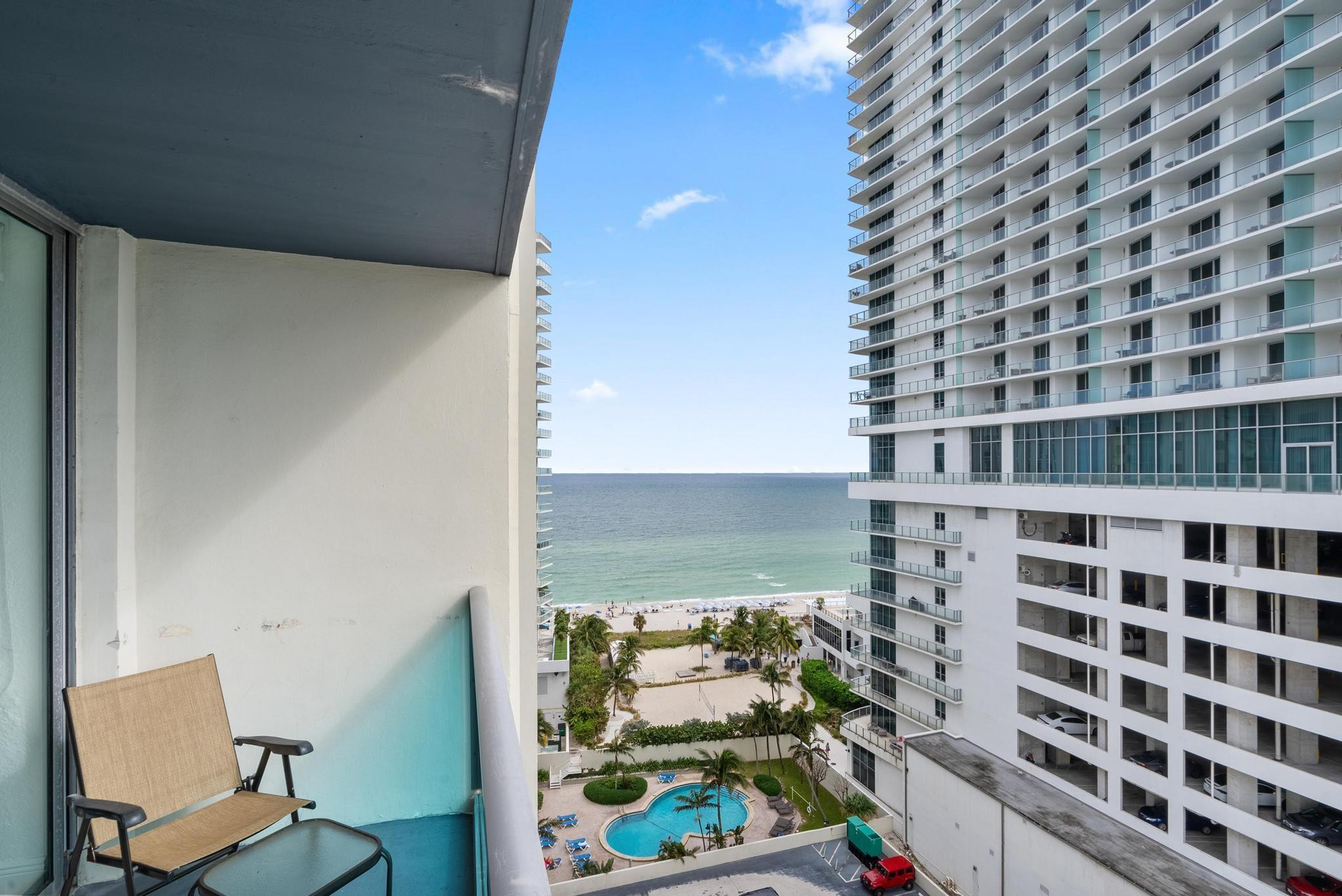 4001 S Ocean Drive 14d Property Photo 5