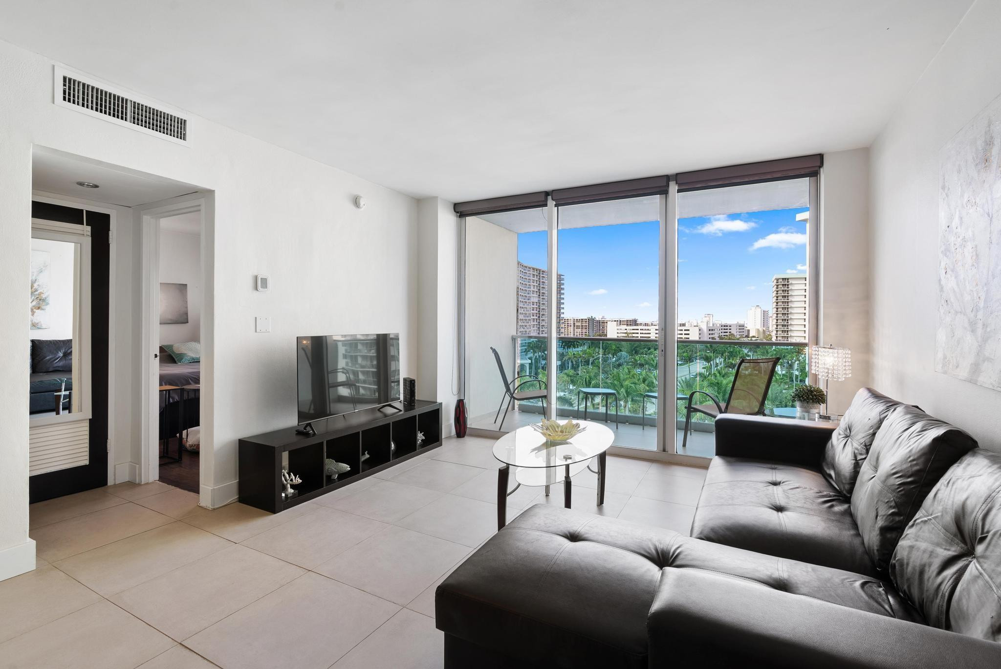 4001 S Ocean Drive 8e Property Photo 5