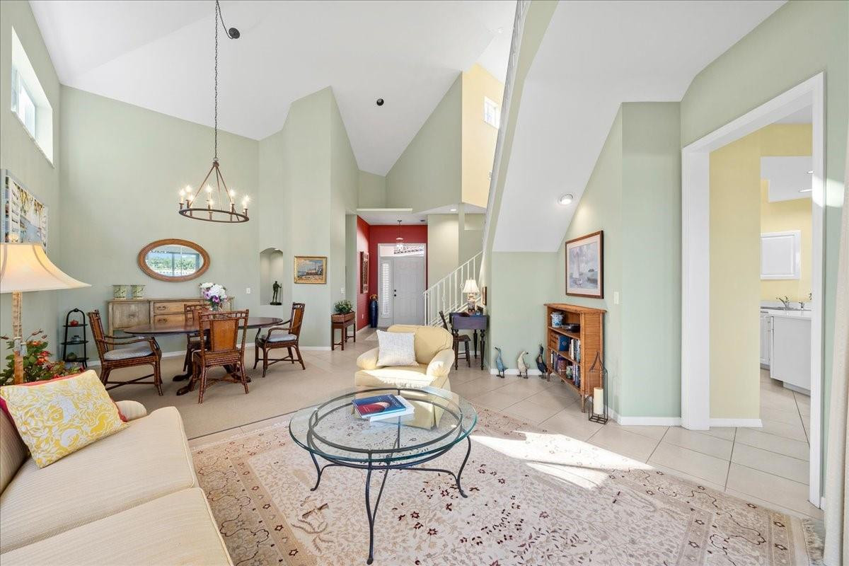 1725 Victoria Circle Property Photo 7