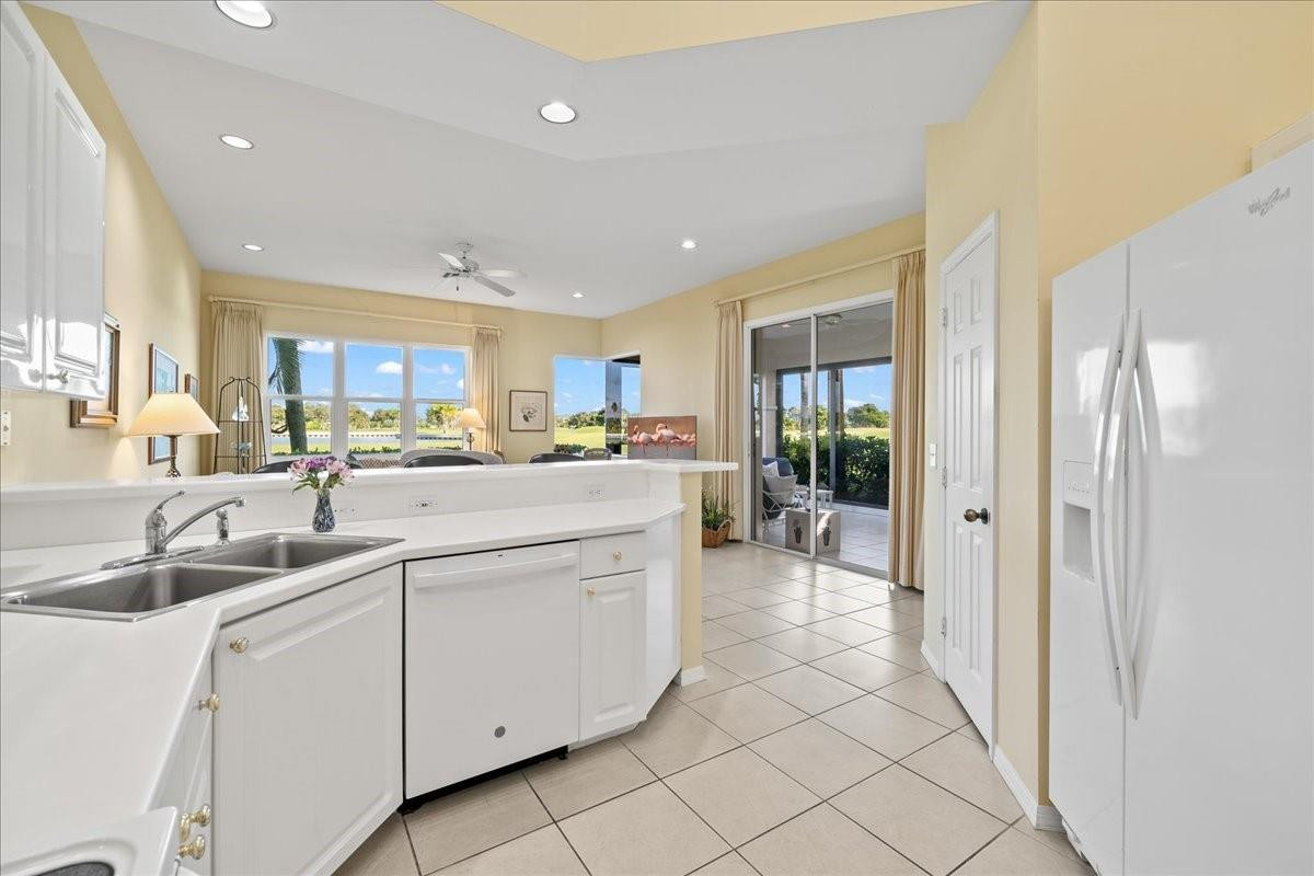 1725 Victoria Circle Property Photo 12
