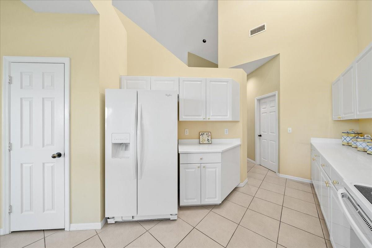 1725 Victoria Circle Property Photo 14