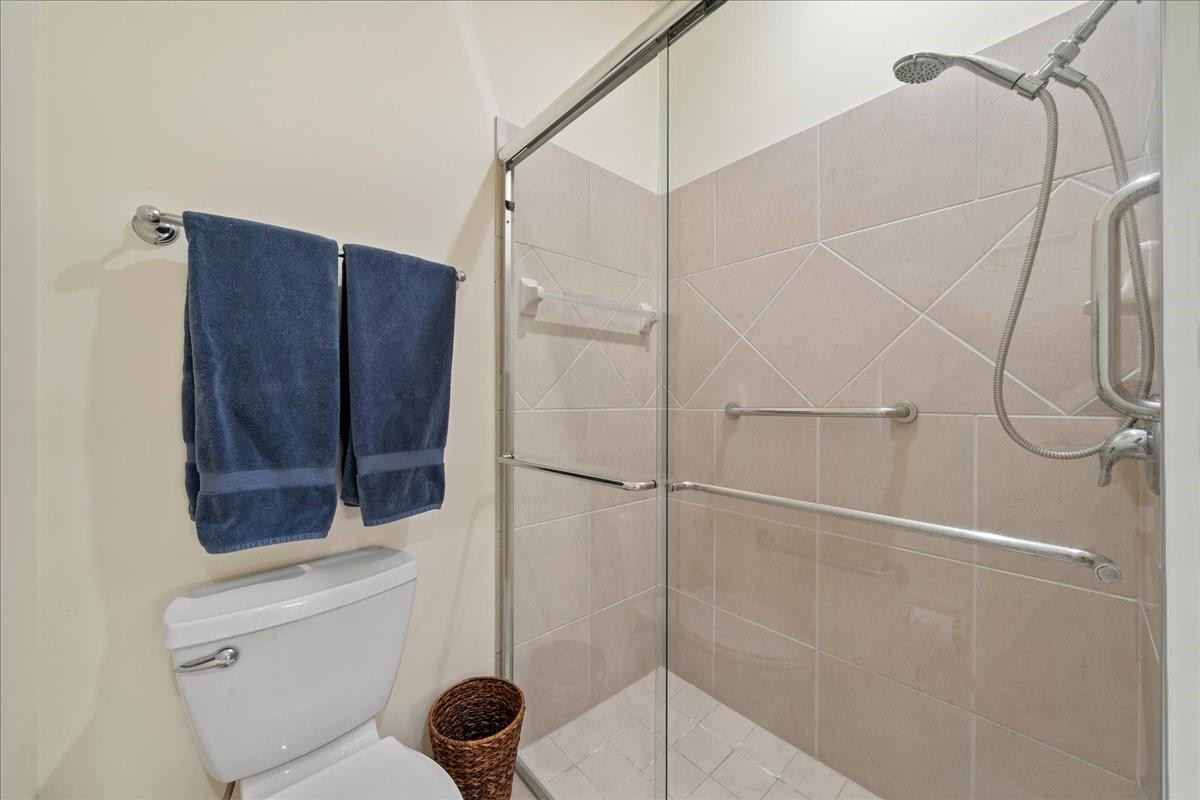 1725 Victoria Circle Property Photo 23