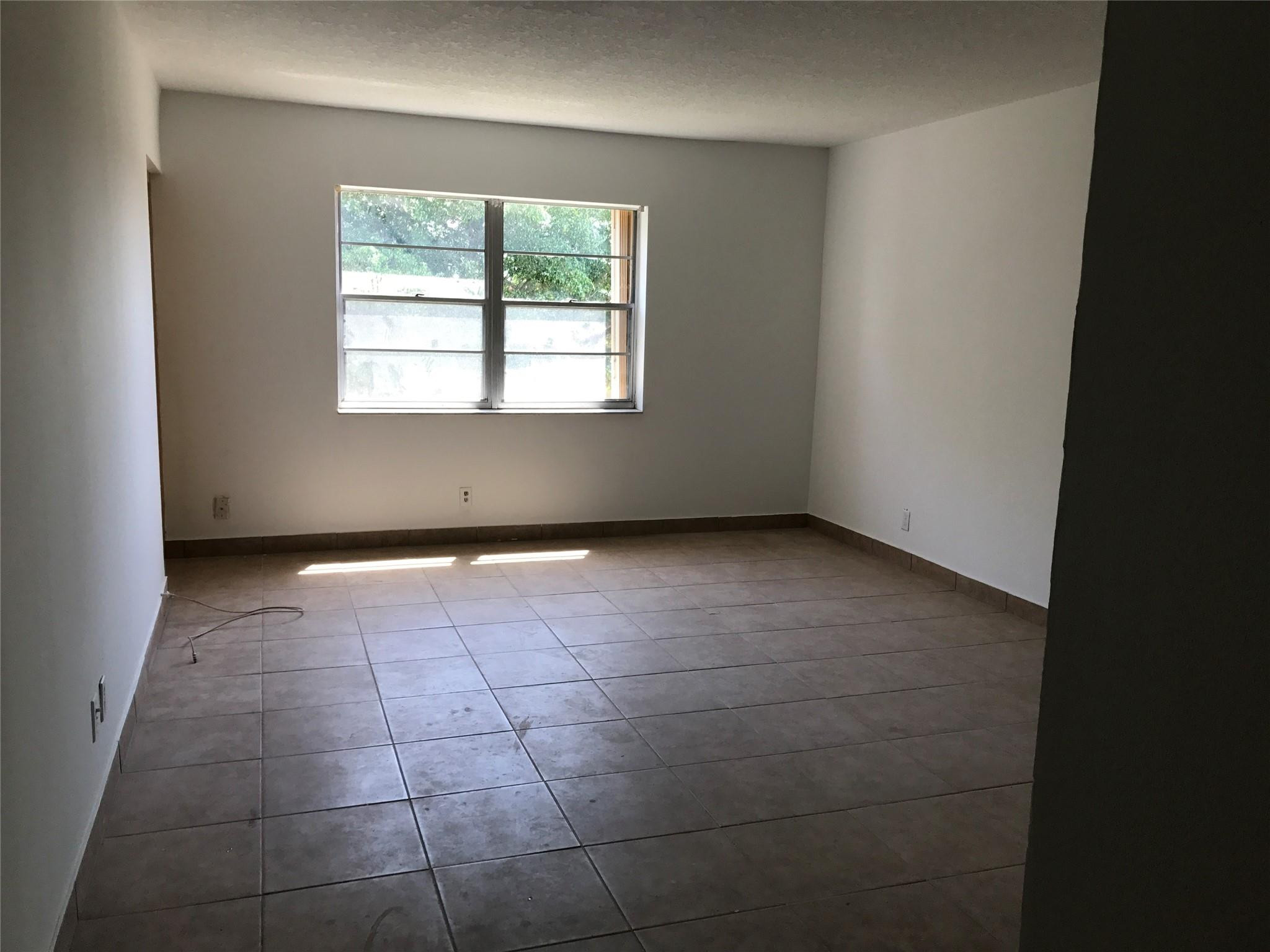 4394 Nw 9th Avenue 21-3a Property Photo 6