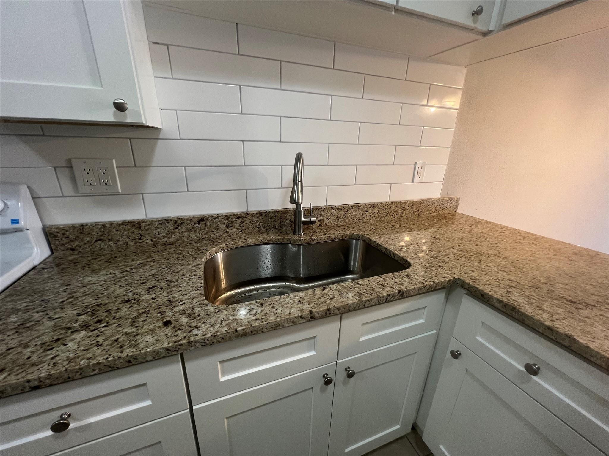 179 Se 3rd Street 203 Property Photo 12