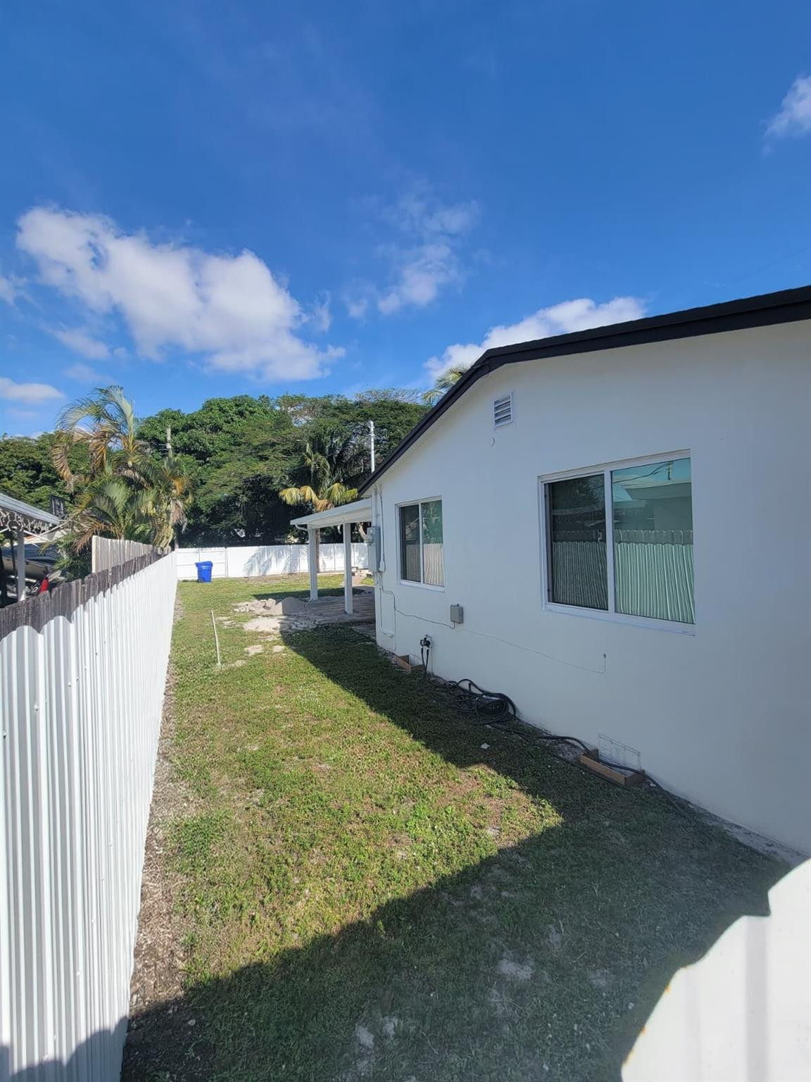 2207 Taft Street Property Photo 14