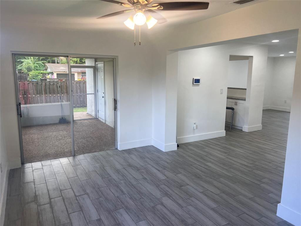 8361 Nw 27th Place Property Photo 11